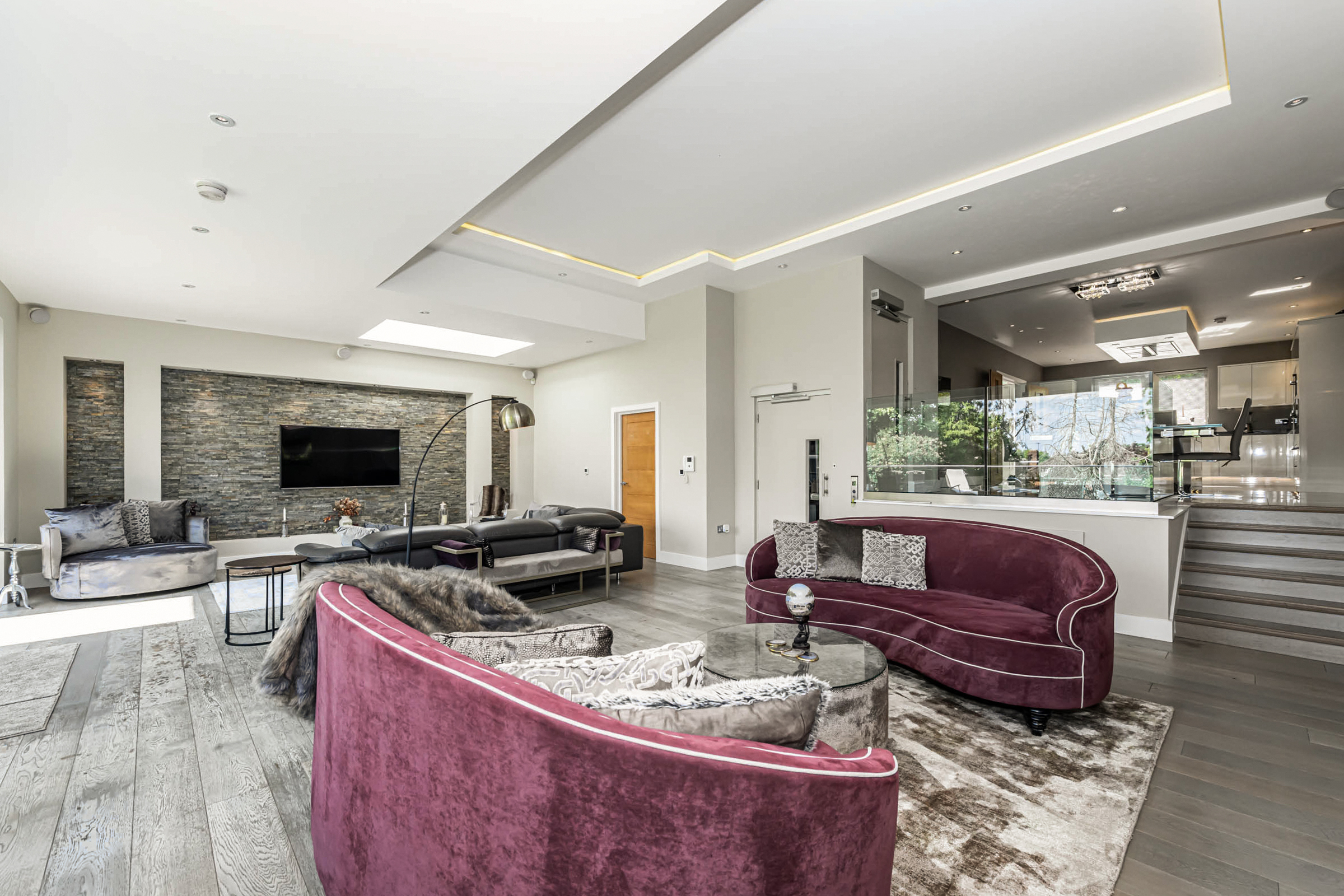  A Newly Refurbished Detached House on the Haymills Estate - 物件實景