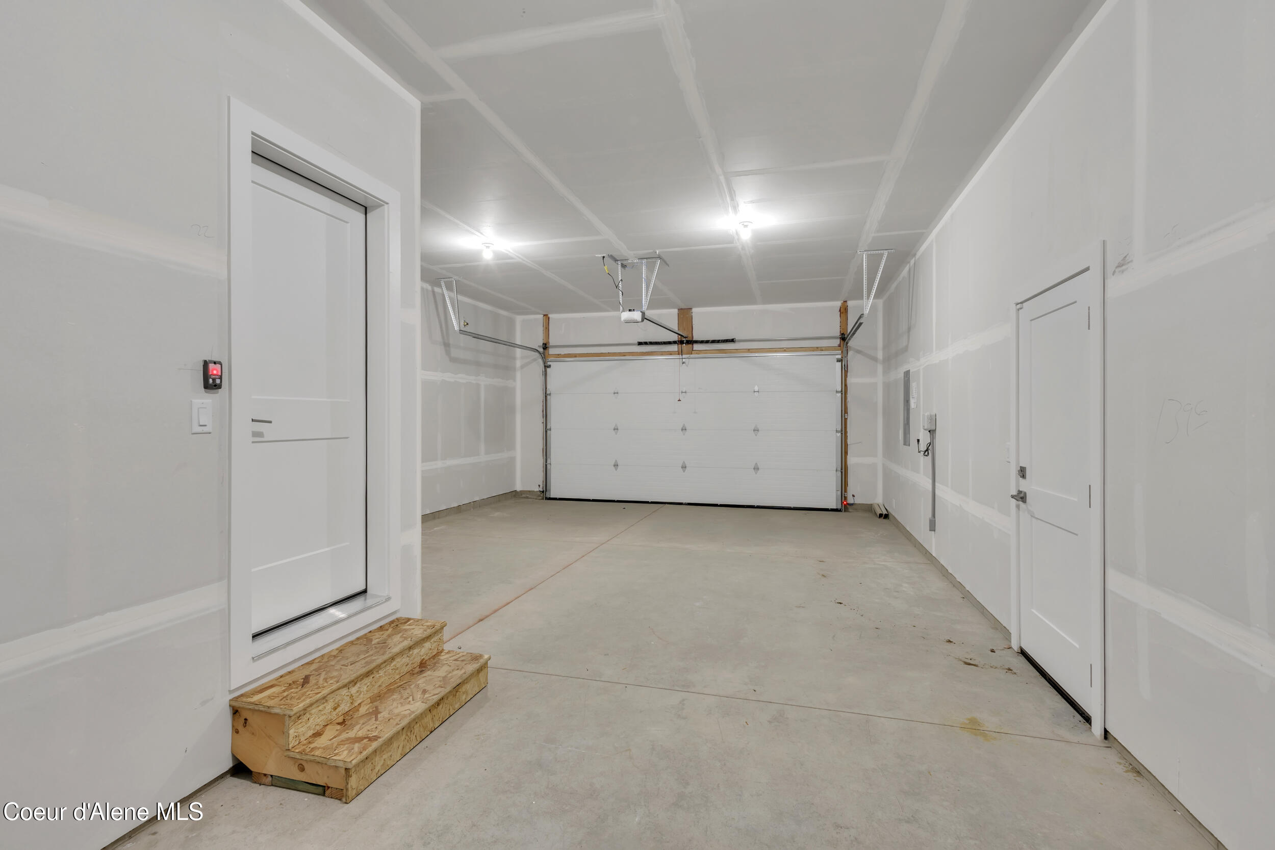 Coeur d'Alene, Idaho, 83815, United States, 3 Bedrooms Bedrooms, ,2 BathroomsBathrooms,Residential,For Sale,1999296