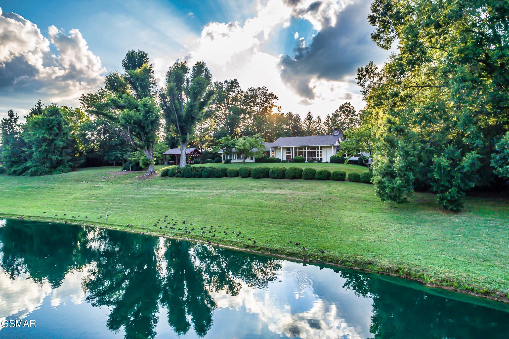 Sevierville, Tennessee, 37862, United States, 6 Bedrooms Bedrooms, ,9 BathroomsBathrooms,Residential,For Sale,1973767