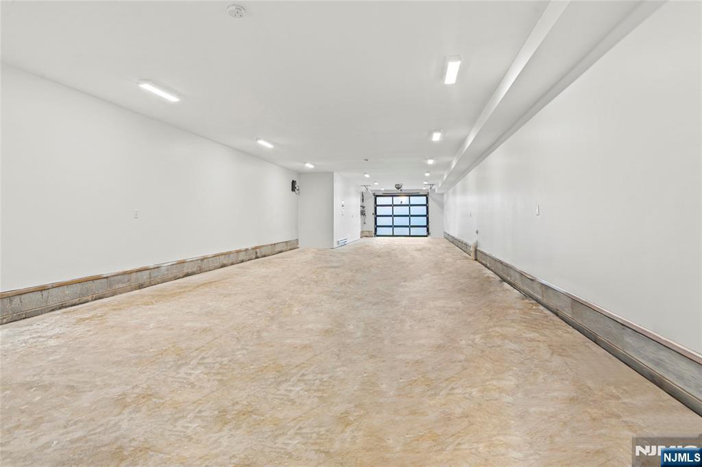 Jersey City, New Jersey, 07307, United States, 3 Bedrooms Bedrooms, ,3 BathroomsBathrooms,Residential,For Sale,2002133