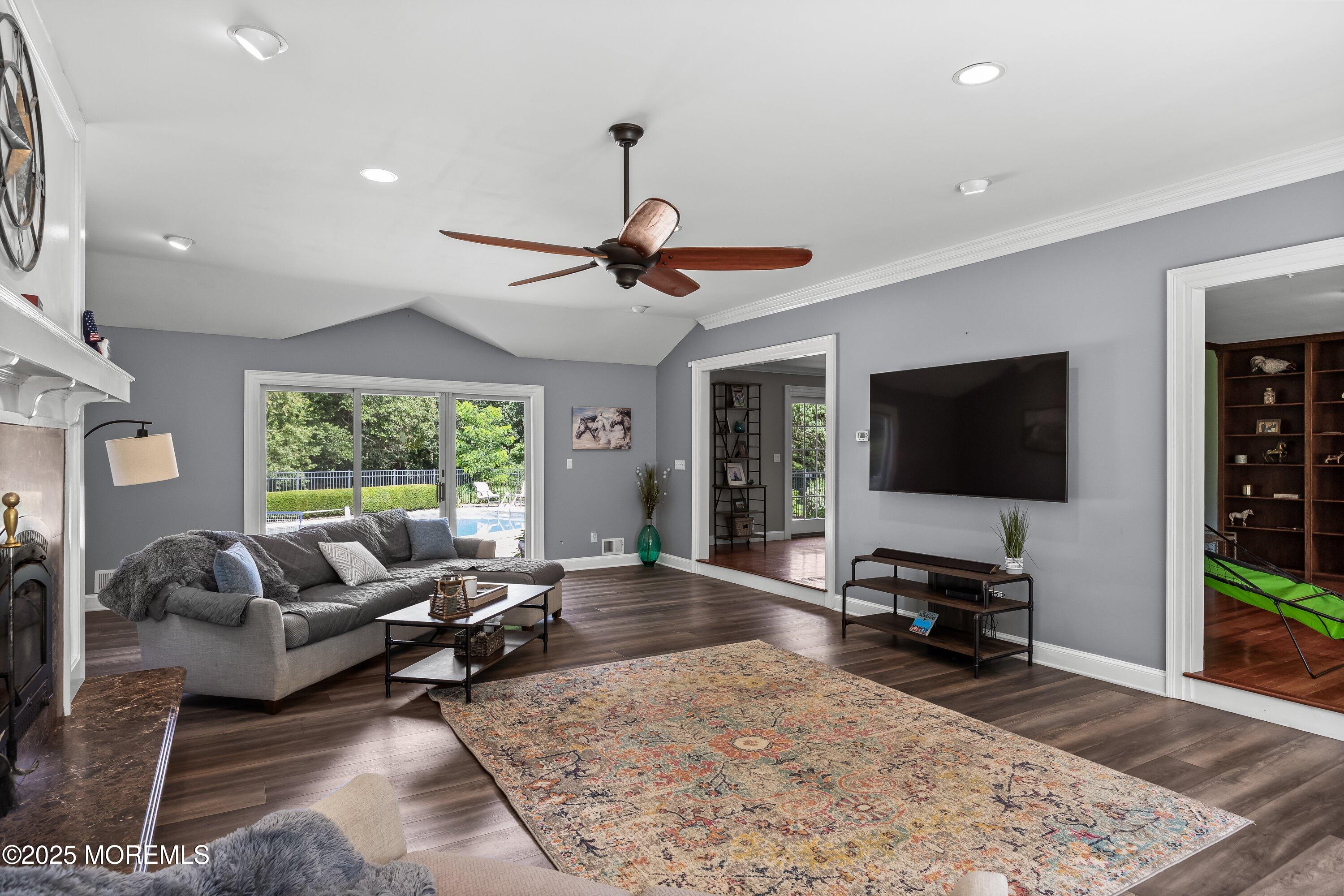 Cream Ridge, New Jersey, 08514, United States, 4 Bedrooms Bedrooms, ,3 BathroomsBathrooms,Residential,For Sale,1904272