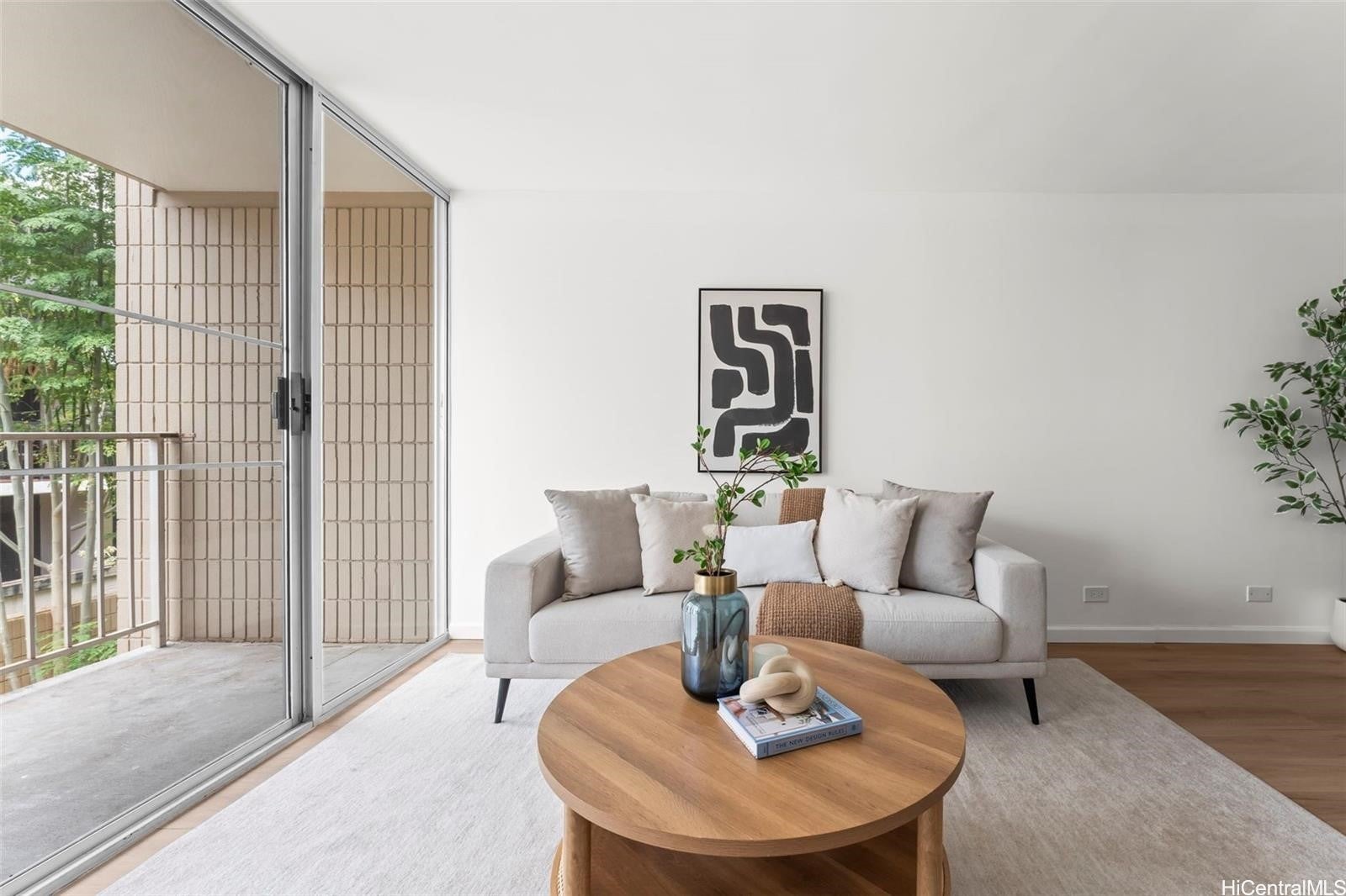 Honolulu, Hawaii, 96818, United States, 3 Bedrooms Bedrooms, ,2 BathroomsBathrooms,Residential,For Sale,2015765