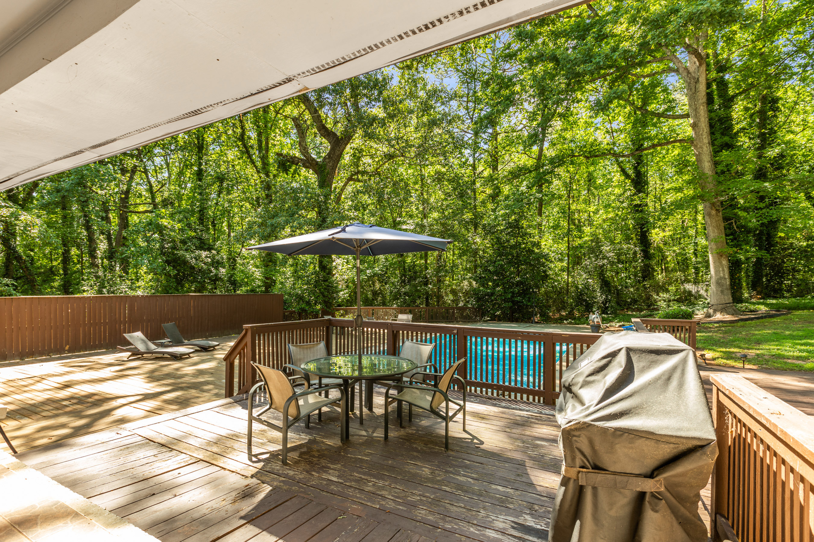  Beautifully Updated Four Bedroom Home on a Peaceful Cul-de-sac - 物件實景