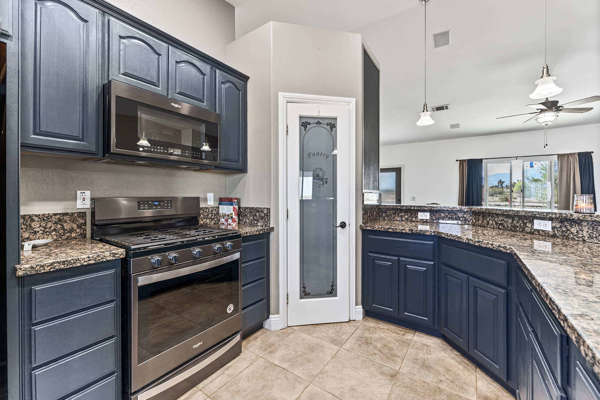 Pinon Hills, California, 92371, United States, 3 Bedrooms Bedrooms, ,2 BathroomsBathrooms,Residential,For Sale,1986100