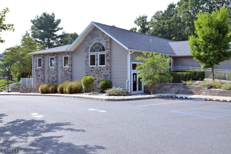 Bernards Twp., New Jersey, 07920, United States, 5 Bedrooms Bedrooms, ,4 BathroomsBathrooms,Residential,For Sale,1933609