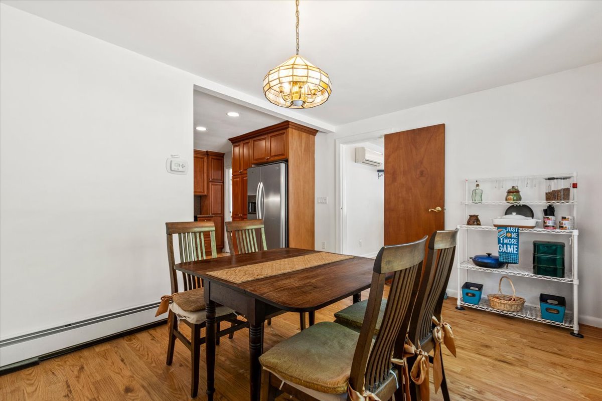 Staten Island, New York, 10312, United States, 2 Bedrooms Bedrooms, ,2 BathroomsBathrooms,Residential,For Sale,1819813