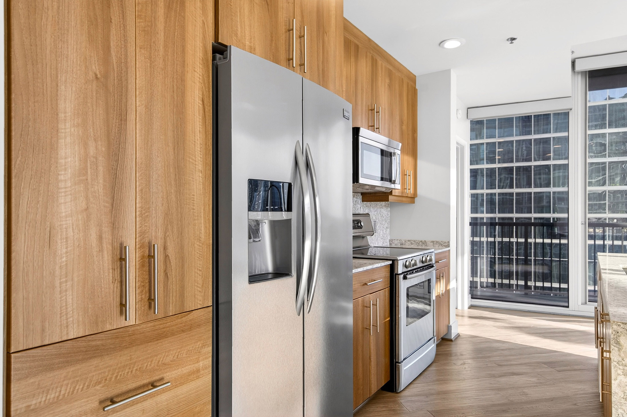  Iconic Intown Living at 1010 Midtown - 物件實景