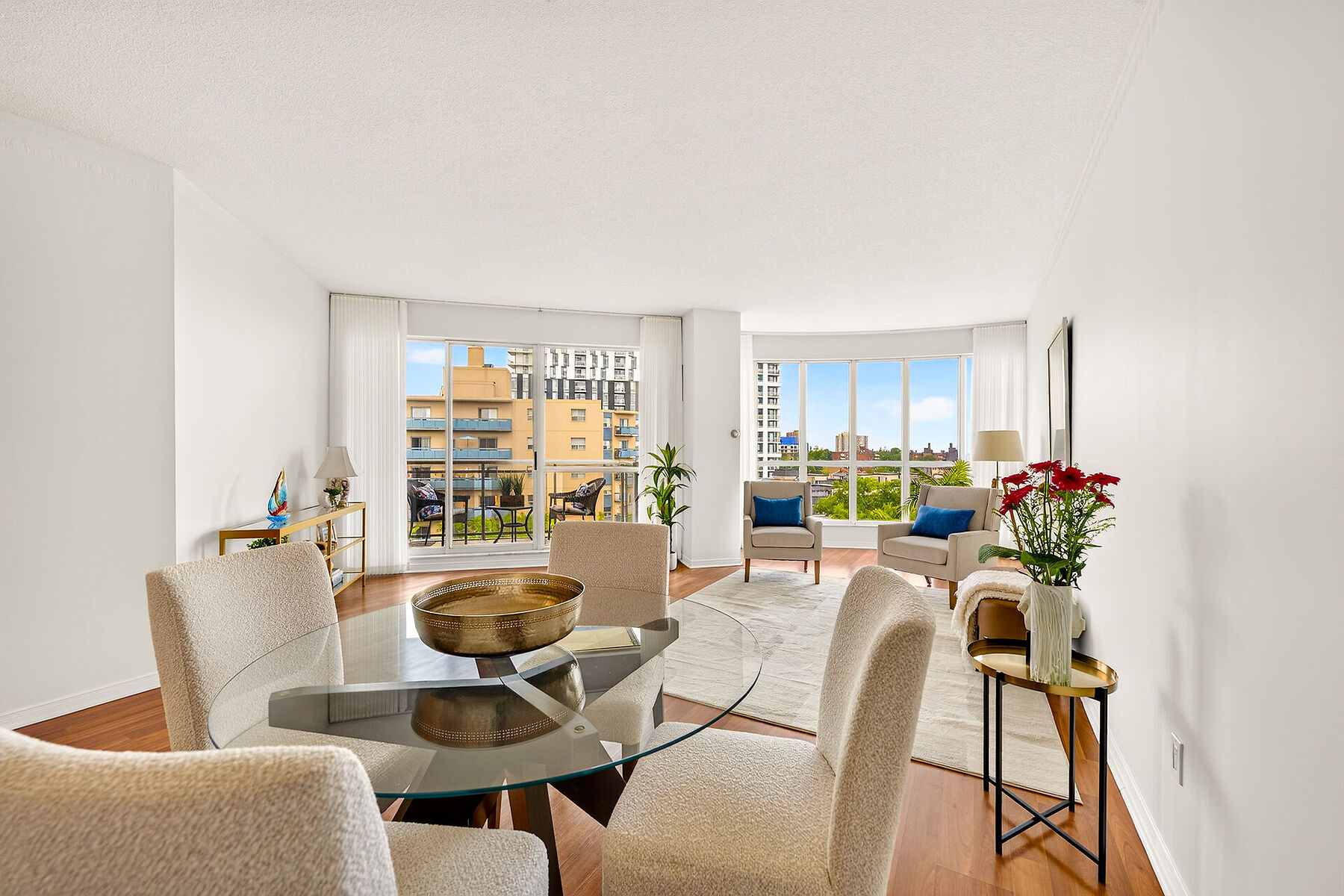  Desirable Waterfront Condo - 物件實景