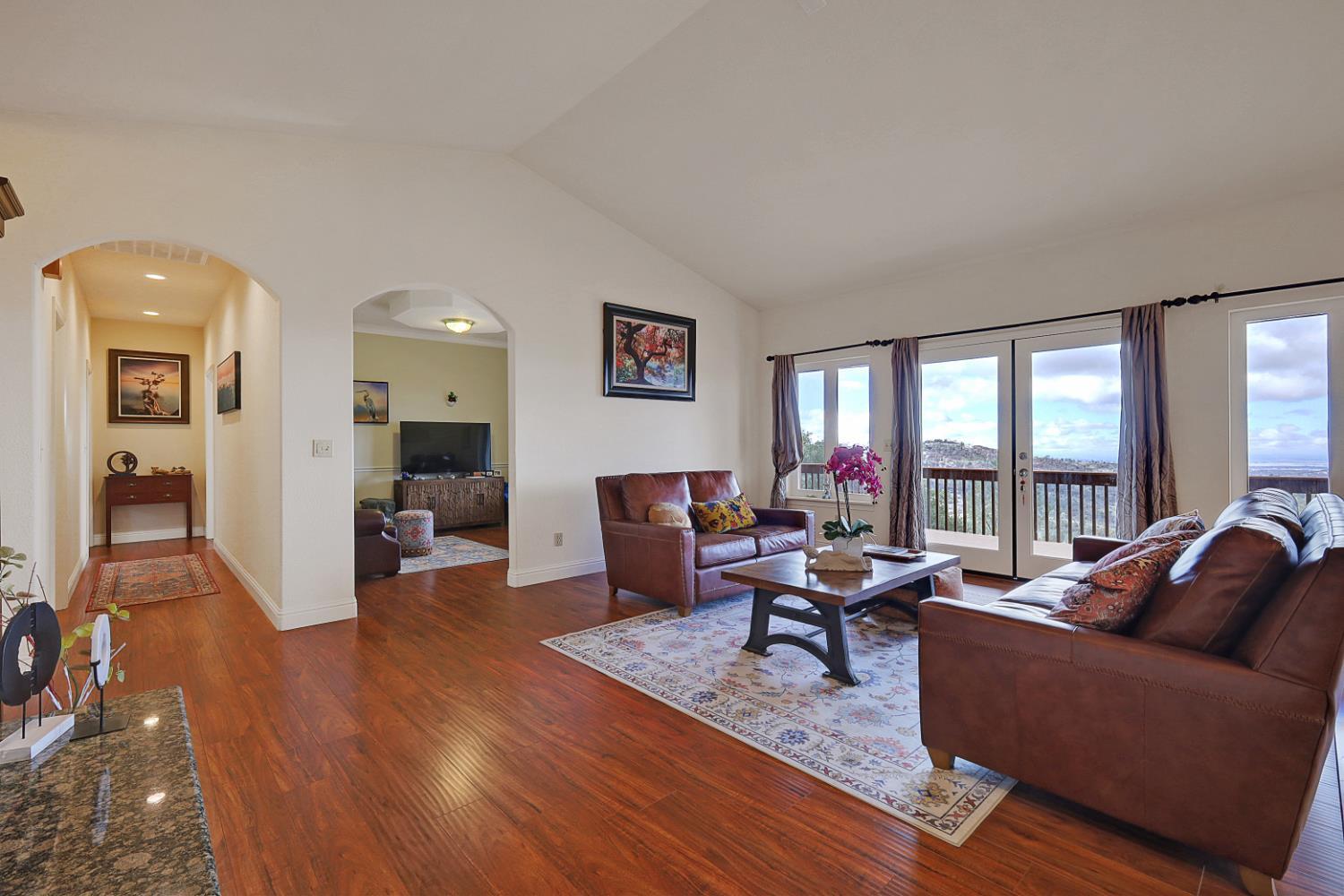 Browns Valley, California, 95918, United States, 5 Bedrooms Bedrooms, ,4 BathroomsBathrooms,Residential,For Sale,1980583