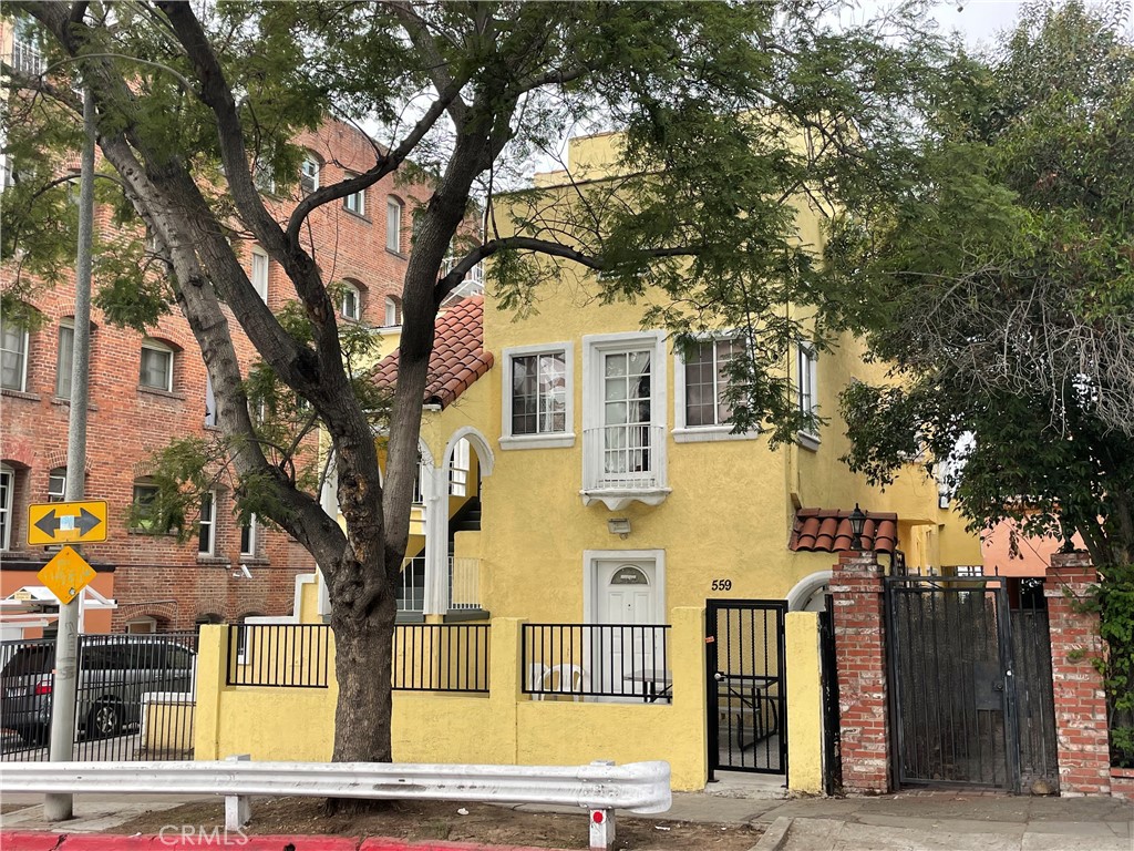 Los Angeles, California, 90057, United States, ,Residential,For Sale,2011363