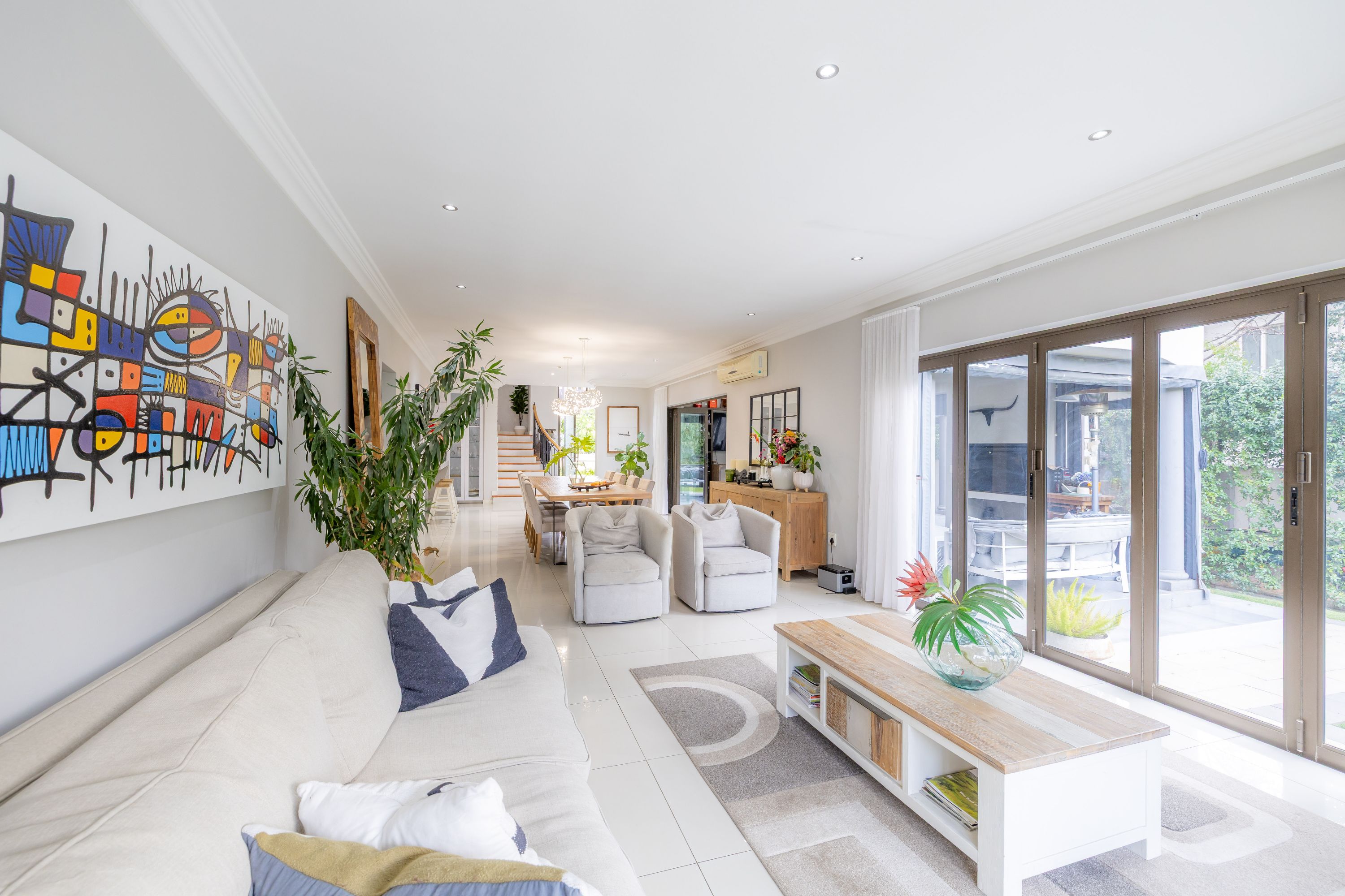  Elegant Family Home in a Secure Golf Estate - 物件實景