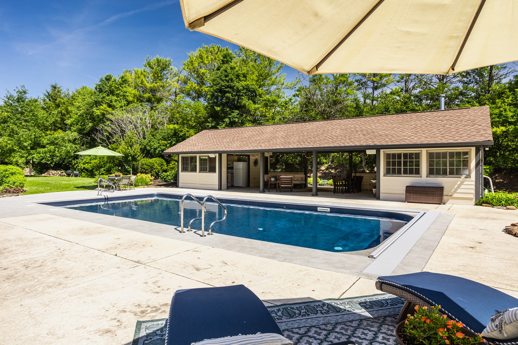  Rare Opportunity to Own a Stunning Home with Acreage in West Carmel - 物件實景