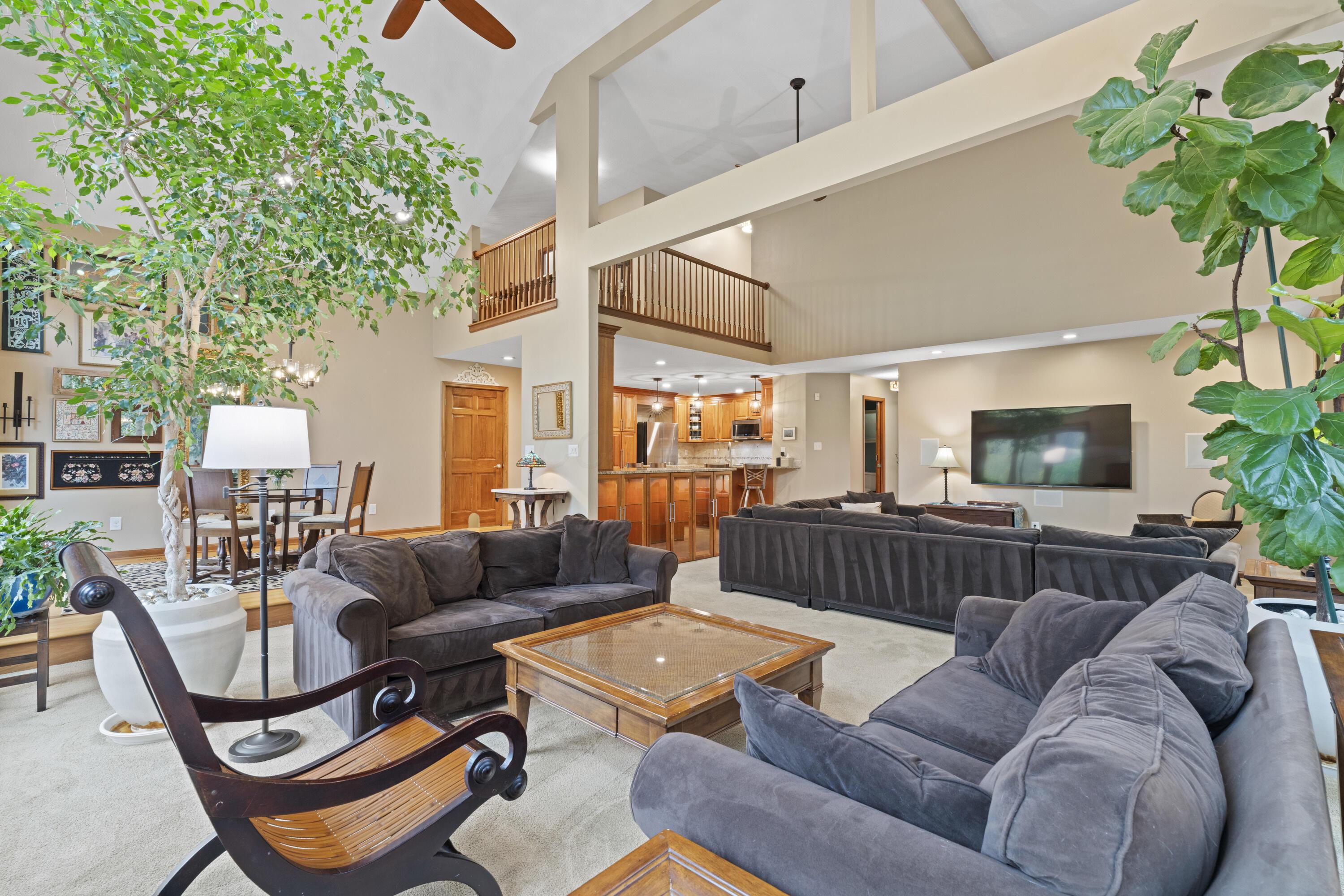 Columbus, Ohio, 43230, United States, 4 Bedrooms Bedrooms, ,4 BathroomsBathrooms,Residential,For Sale,1970472