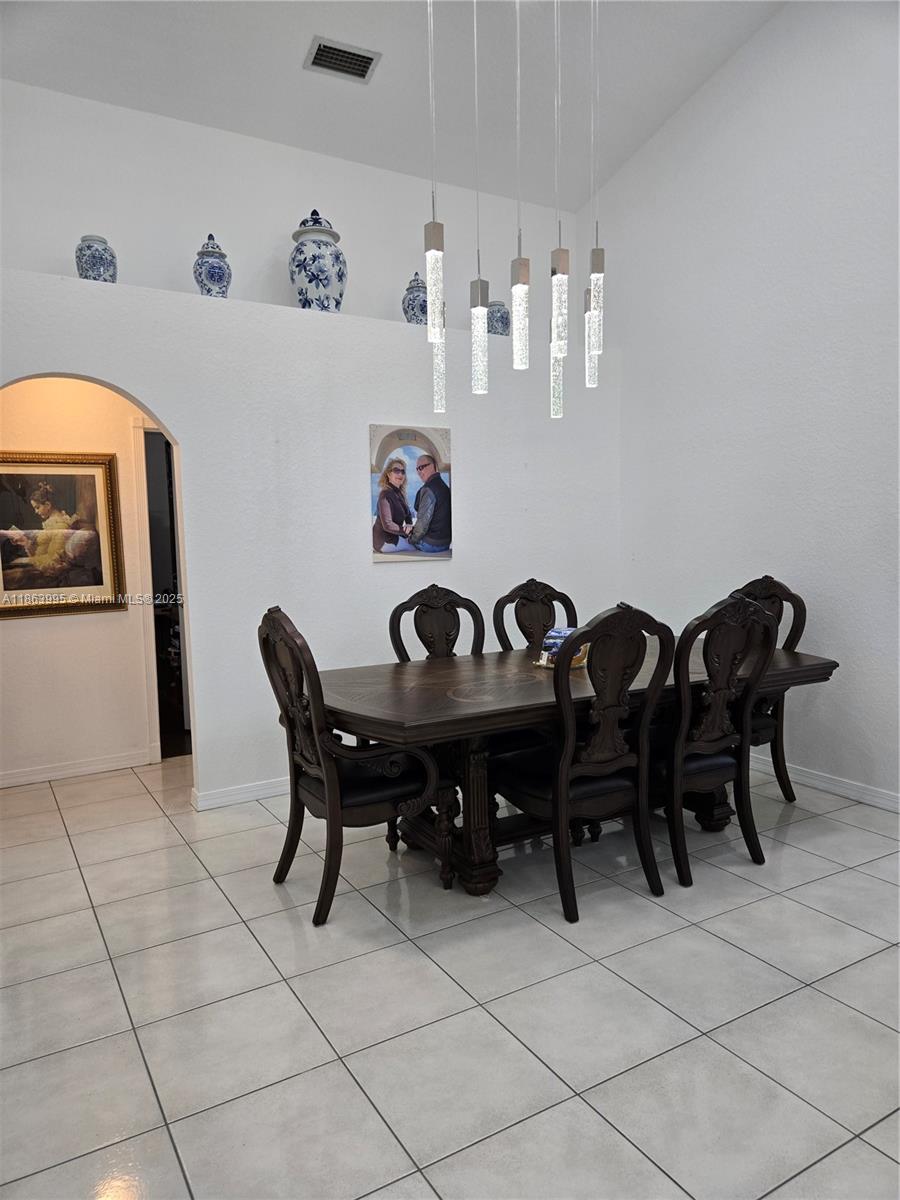 Pembroke Pines, Florida, 33027, United States, 3 Bedrooms Bedrooms, ,2 BathroomsBathrooms,Residential,For Sale,1924651