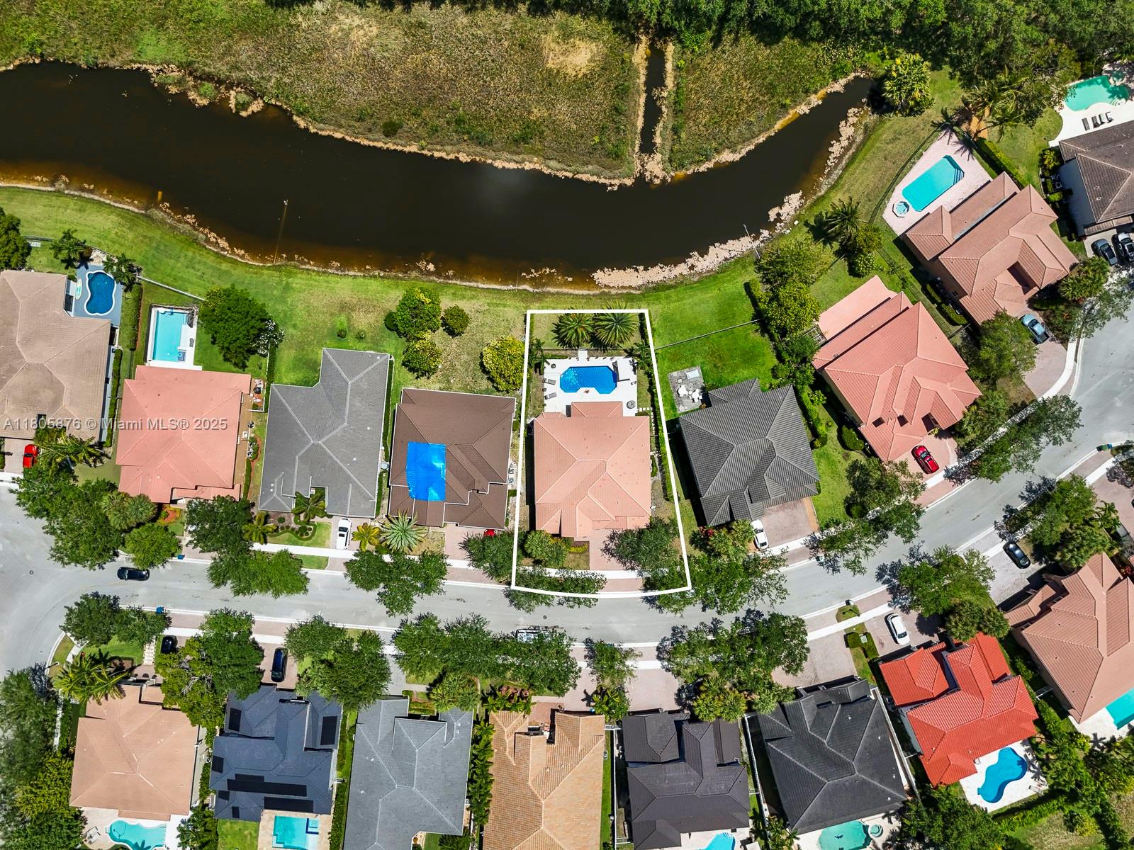 Weston, Florida, 33332, United States, 5 Bedrooms Bedrooms, ,5 BathroomsBathrooms,Residential,For Sale,1826480