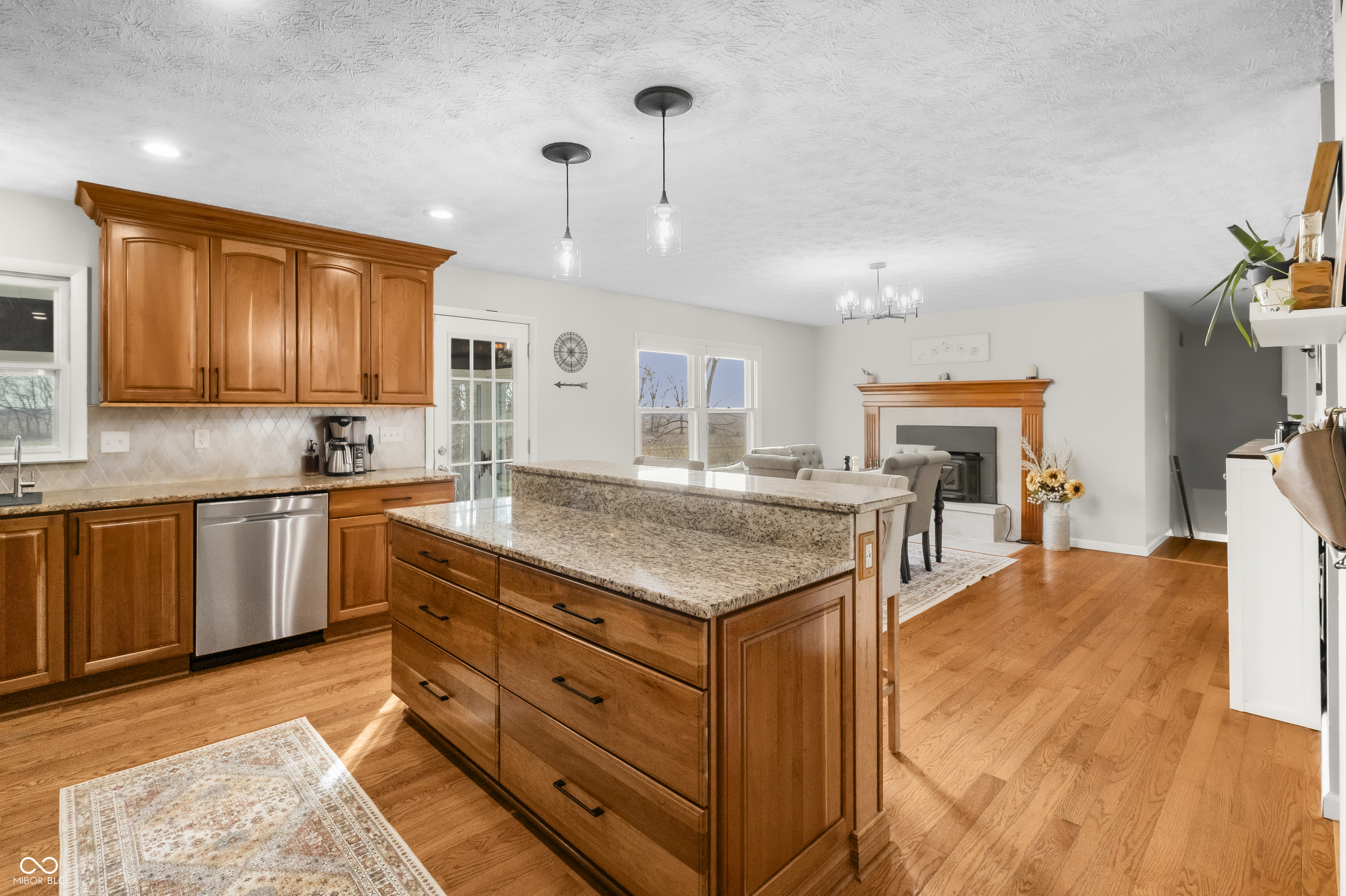 Whiteland, Indiana, 46184, United States, 3 Bedrooms Bedrooms, ,4 BathroomsBathrooms,Residential,For Sale,2007779