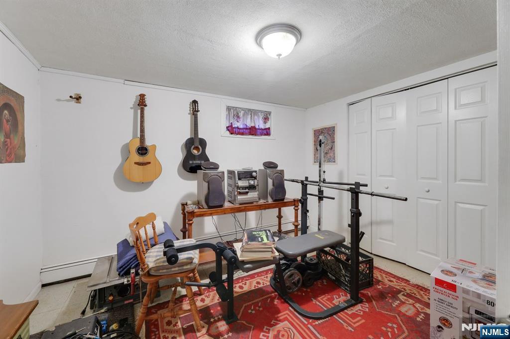 Oakland, New Jersey, 07436, United States, 2 Bedrooms Bedrooms, ,2 BathroomsBathrooms,Residential,For Sale,1988173