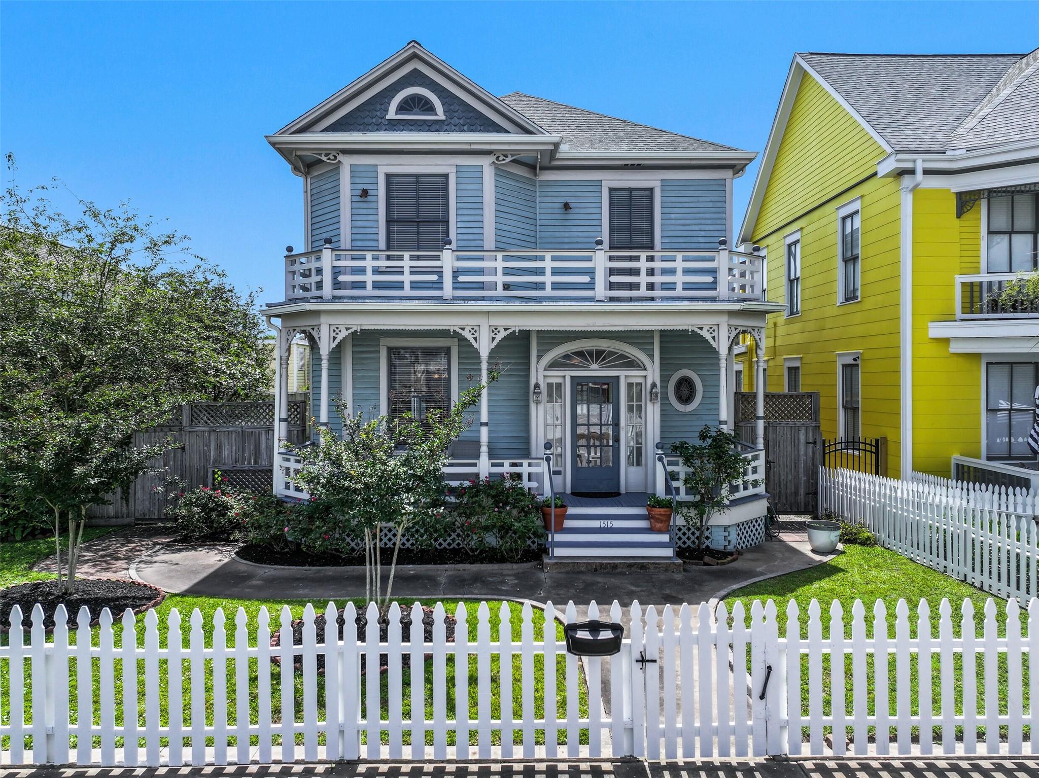 Galveston, Texas, 77550, United States, 4 Bedrooms Bedrooms, ,3 BathroomsBathrooms,Residential,For Sale,1818461