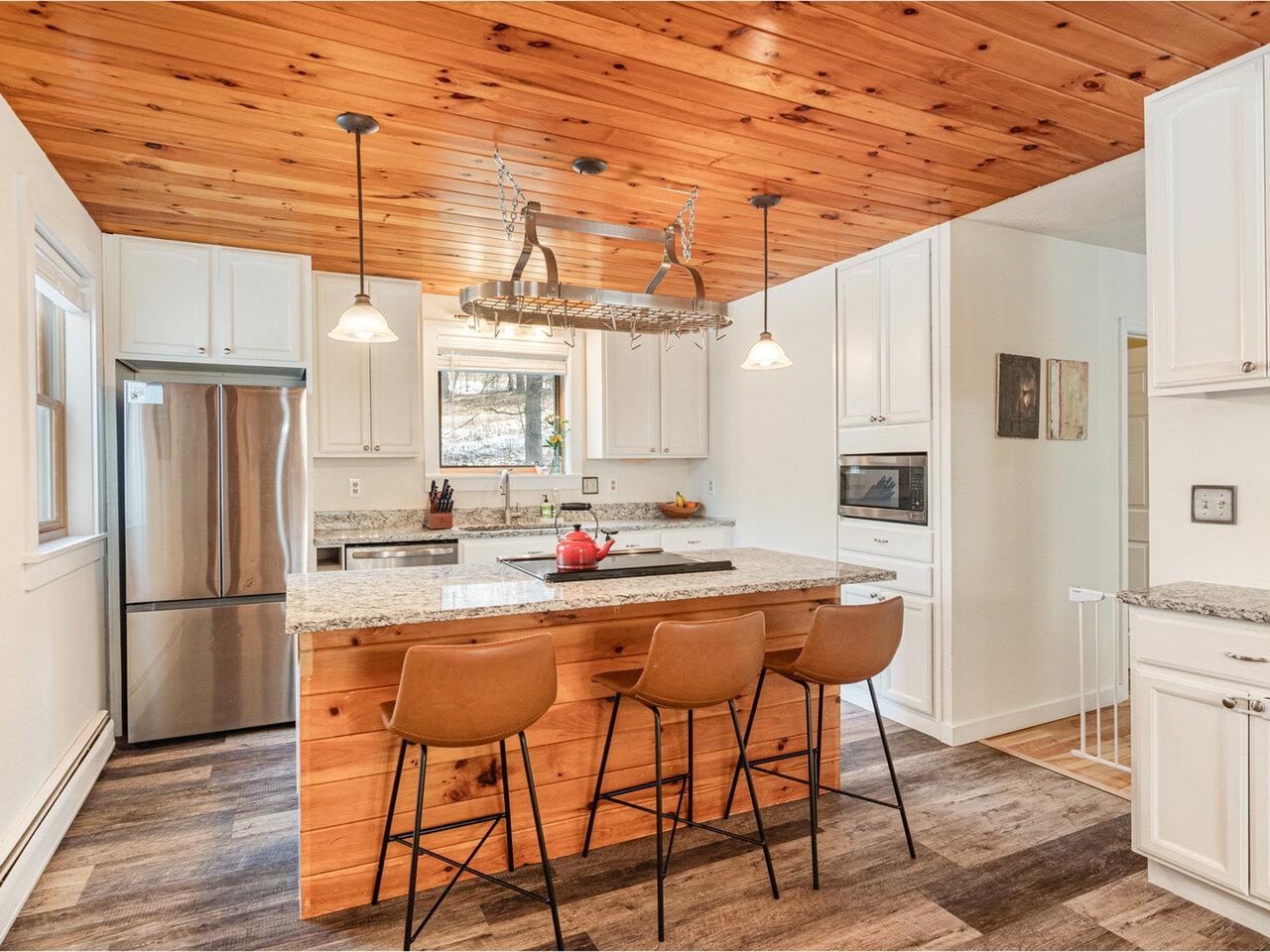 Underhill, Vermont, 05489, United States, 3 Bedrooms Bedrooms, ,2 BathroomsBathrooms,Residential,For Sale,1785113