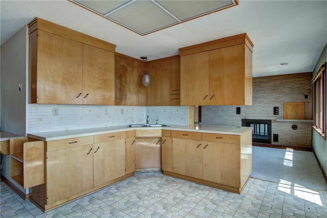 Chippewa Falls, Wisconsin, 54729, United States, 3 Bedrooms Bedrooms, ,3 BathroomsBathrooms,Residential,For Sale,1977760