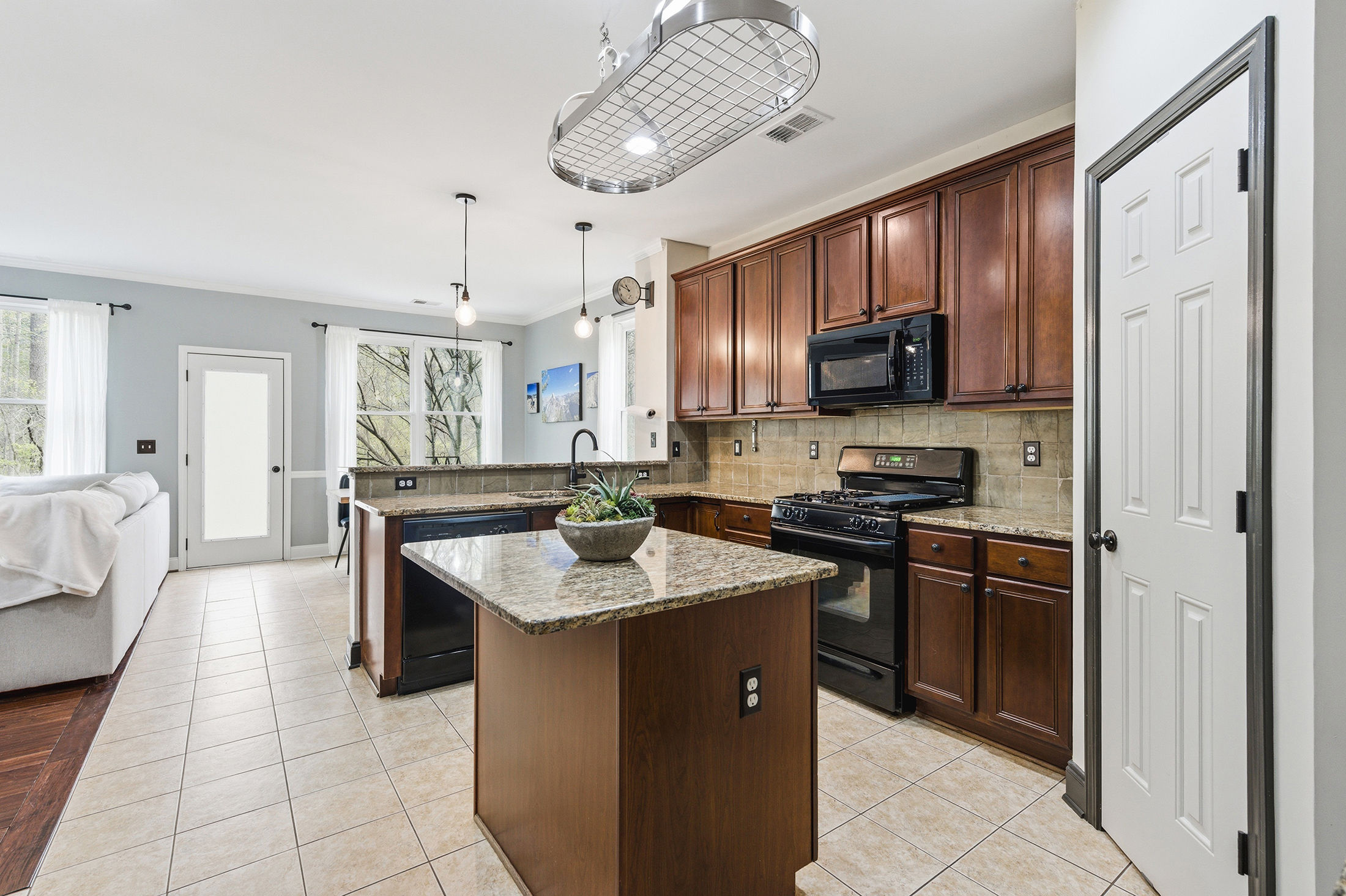  Cozy and Charming Brick Traditional in Acworth’s Desirable Charleston Place - 物件實景