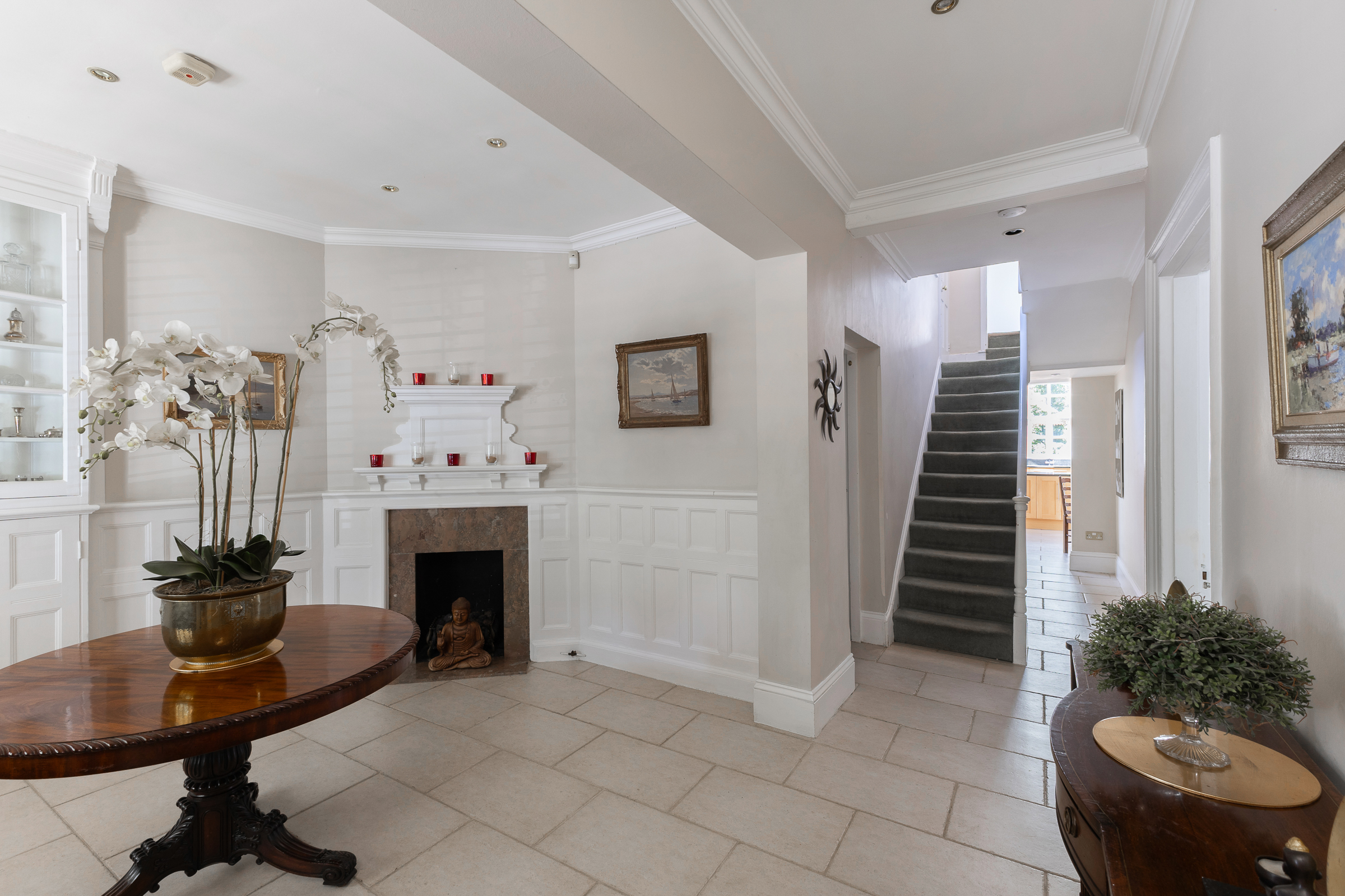  A Detached Victorian Family House with a Swimming Pool in Wimbledon Village - 物件實景