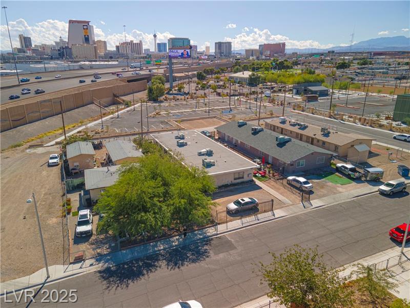 Las Vegas, Nevada, 89106, United States, 4 Bedrooms Bedrooms, ,4 BathroomsBathrooms,Residential,For Sale,1979989