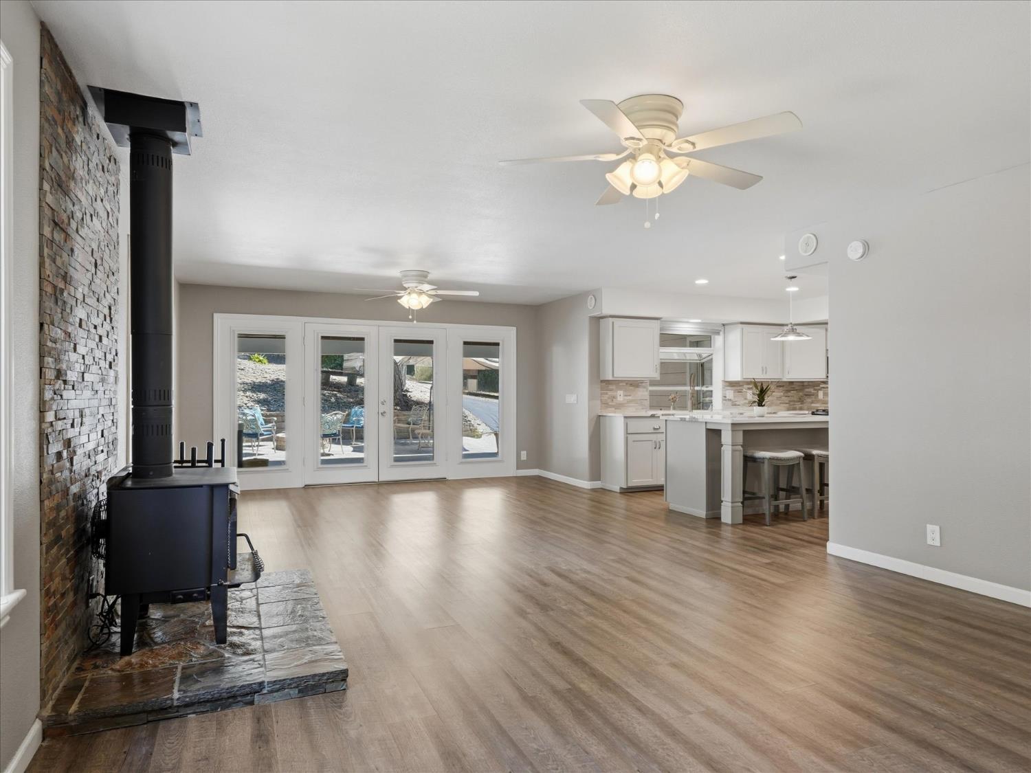 Bass Lake, California, 93604, United States, 3 Bedrooms Bedrooms, ,3 BathroomsBathrooms,Residential,For Sale,2049095