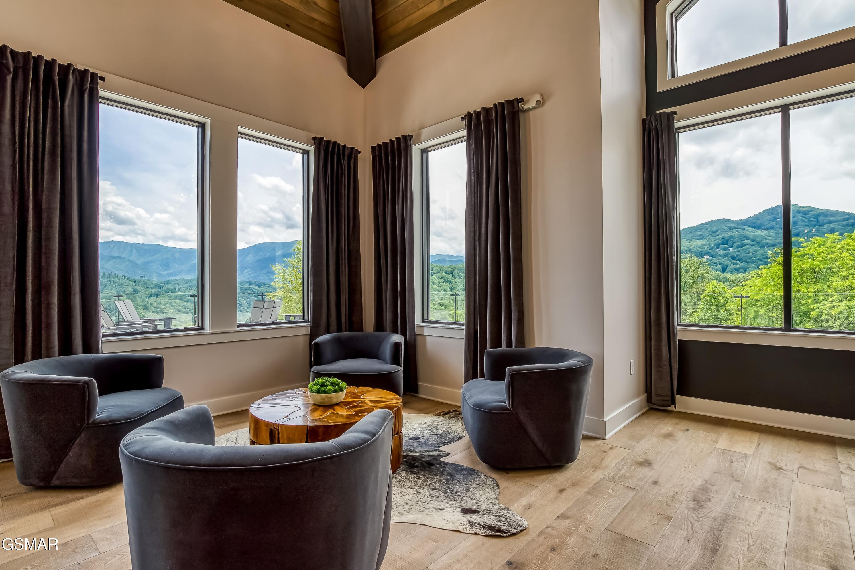 Gatlinburg, Tennessee, 37738, United States, 3 Bedrooms Bedrooms, ,4 BathroomsBathrooms,Residential,For Sale,1977552