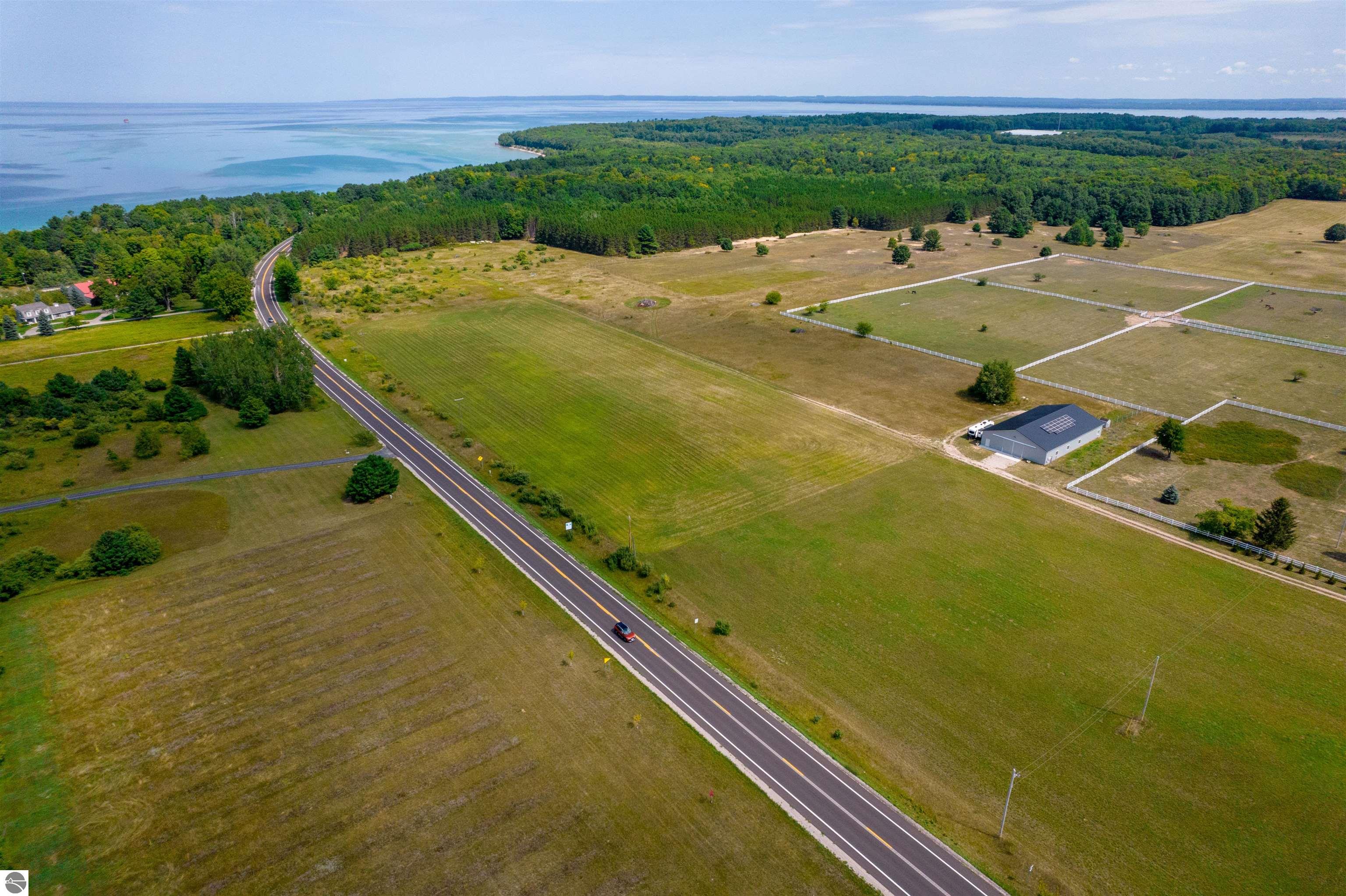 Traverse City, Michigan, 49686, United States, 3 Bedrooms Bedrooms, ,2 BathroomsBathrooms,Residential,For Sale,1819193