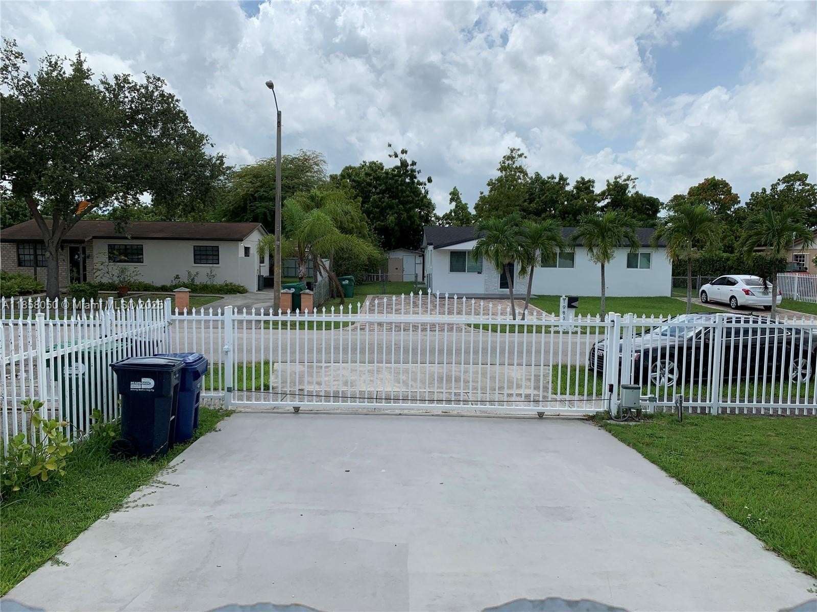 Miami, Florida, 33157, United States, 2 Bedrooms Bedrooms, ,2 BathroomsBathrooms,Residential,For Sale,1916228