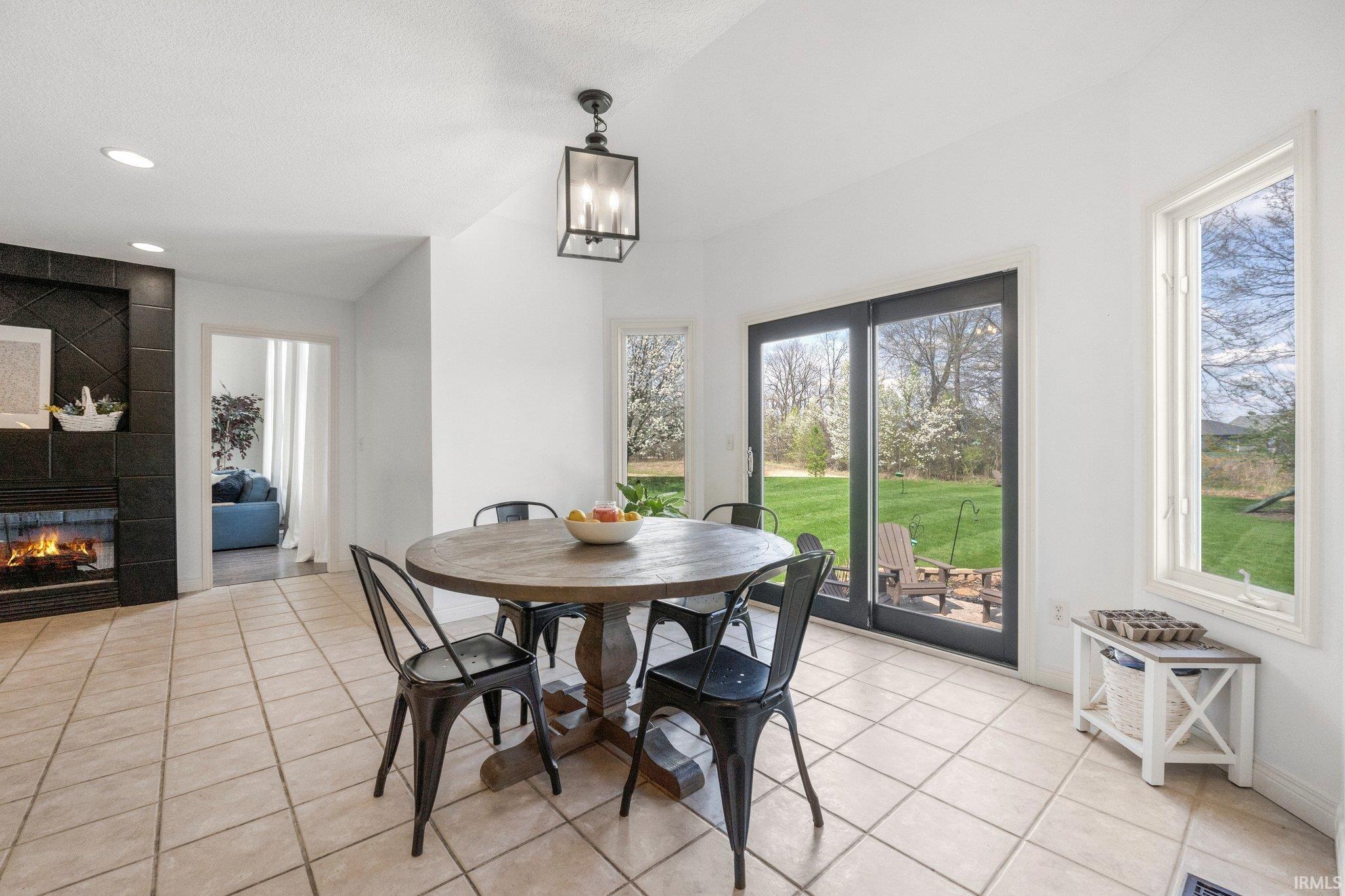 Leo, Indiana, 46765-9347, United States, 4 Bedrooms Bedrooms, ,5 BathroomsBathrooms,Residential,For Sale,1975042