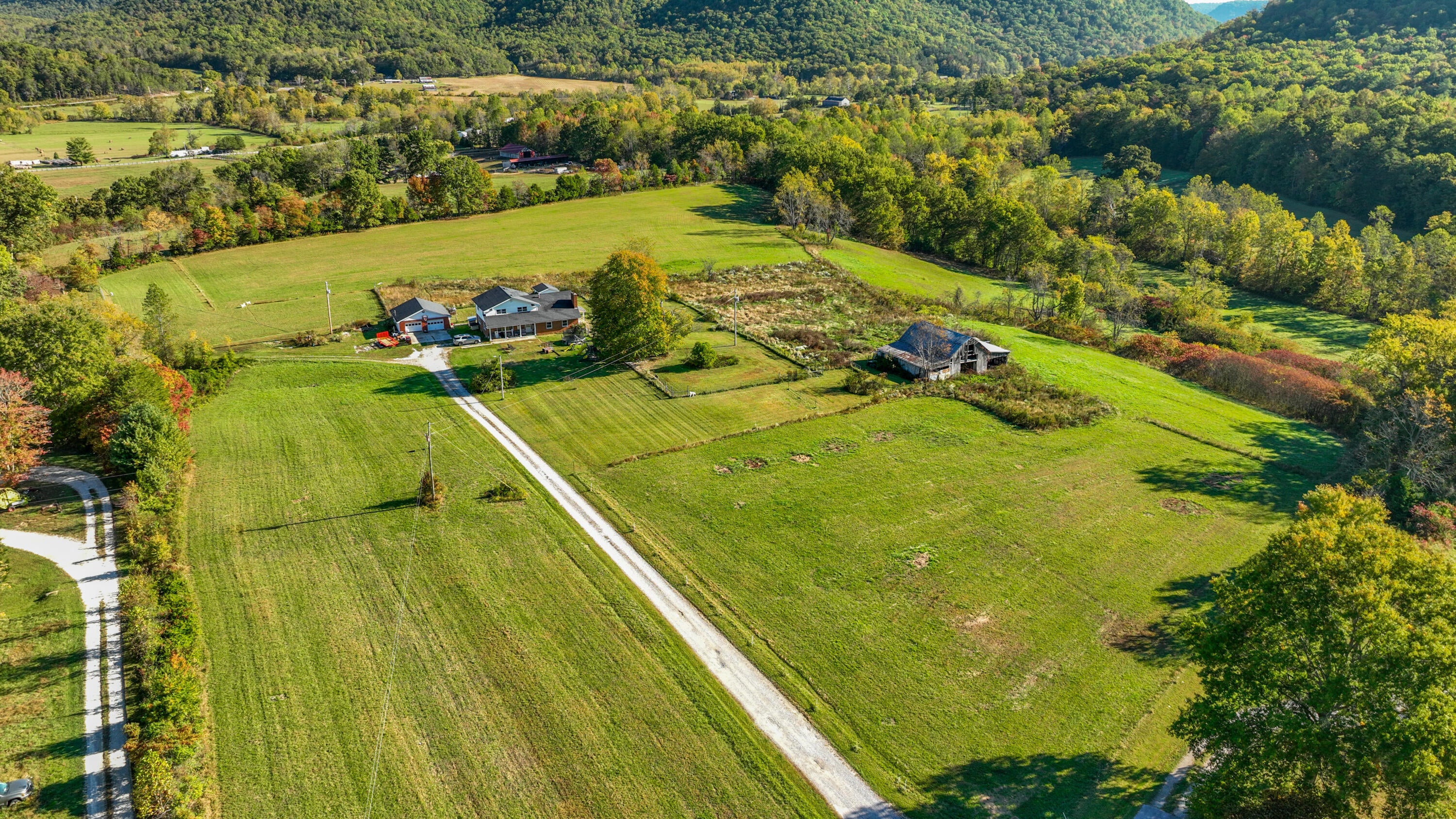 Berea, Kentucky, 40403, United States, 5 Bedrooms Bedrooms, ,3 BathroomsBathrooms,Residential,For Sale,1975265