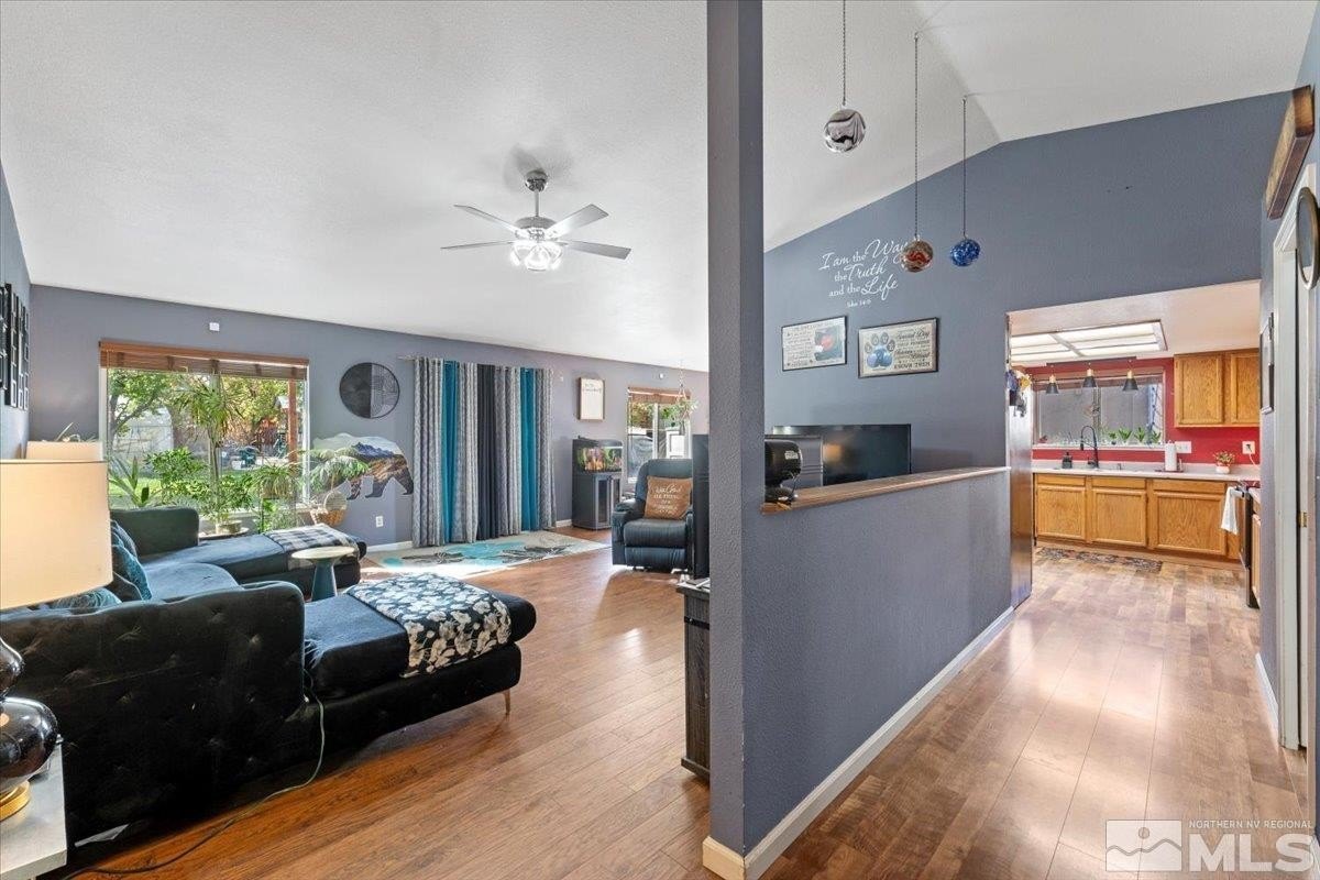 Sparks, Nevada, 89436, United States, 3 Bedrooms Bedrooms, ,3 BathroomsBathrooms,Residential,For Sale,1943111