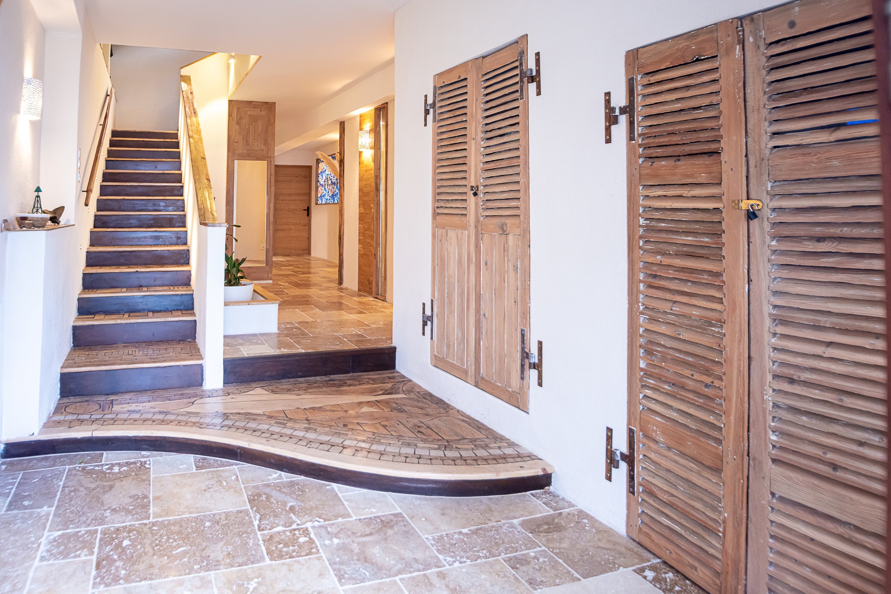 Paimpol - Elegant character townhouse with modern comforts, just a stone
