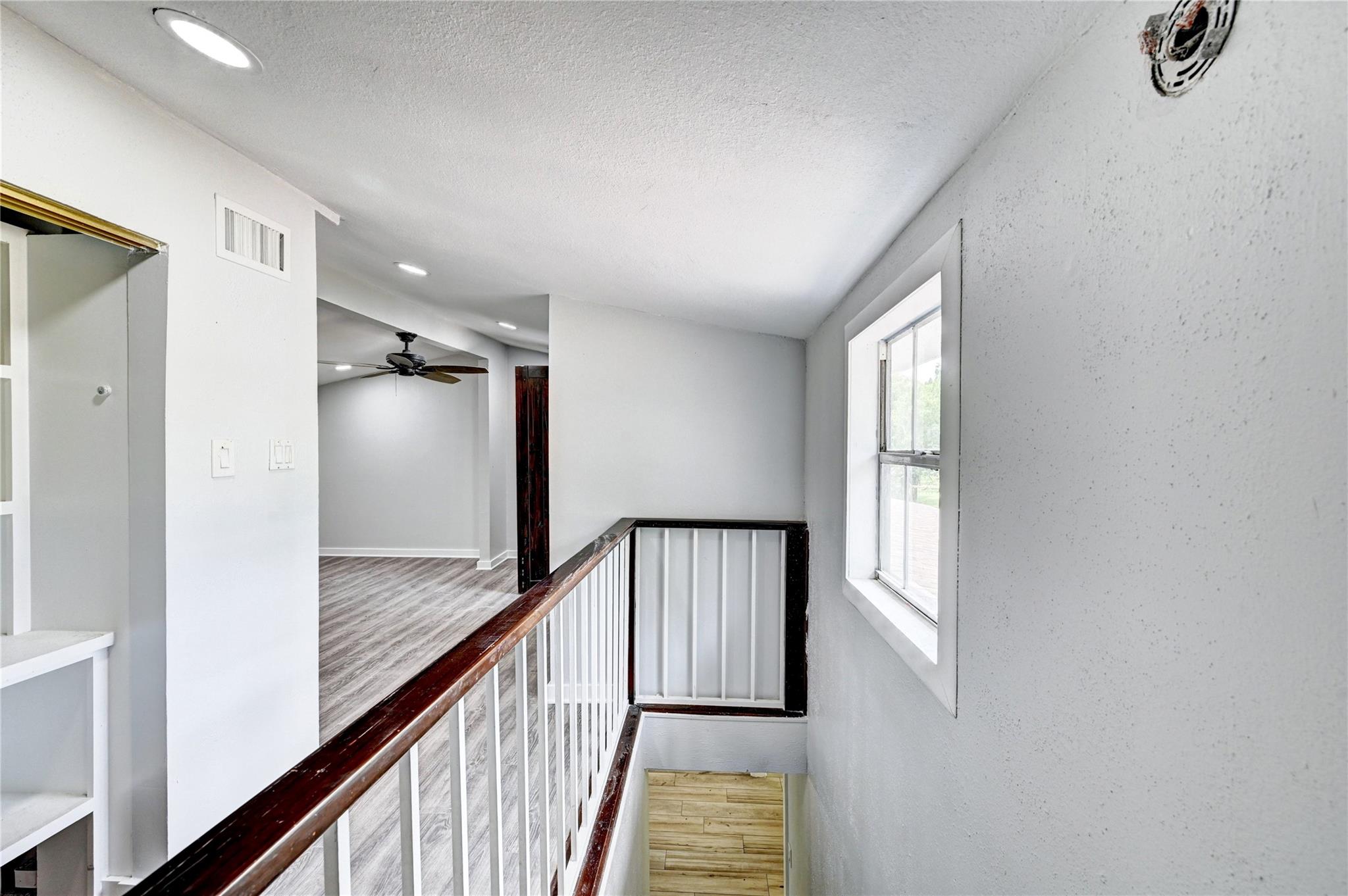 Huntsville, Texas, 77320, United States, 4 Bedrooms Bedrooms, ,3 BathroomsBathrooms,Residential,For Sale,1921043