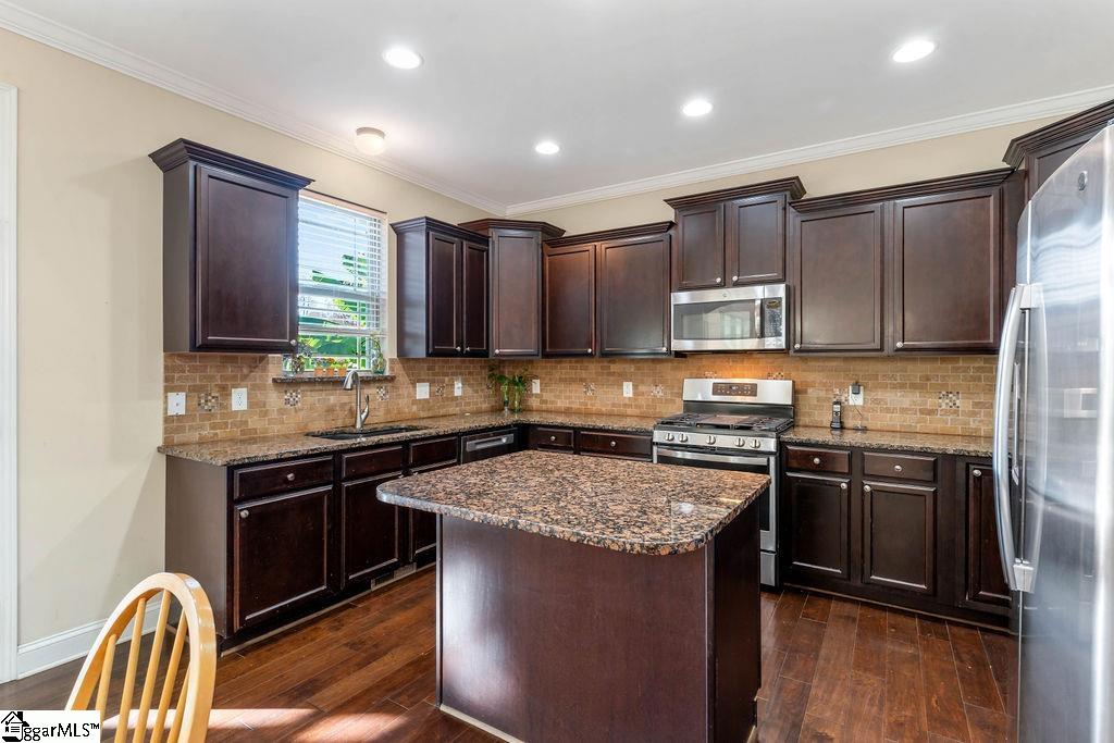 Travelers Rest, South Carolina, 29690, United States, 5 Bedrooms Bedrooms, ,3 BathroomsBathrooms,Residential,For Sale,1986056