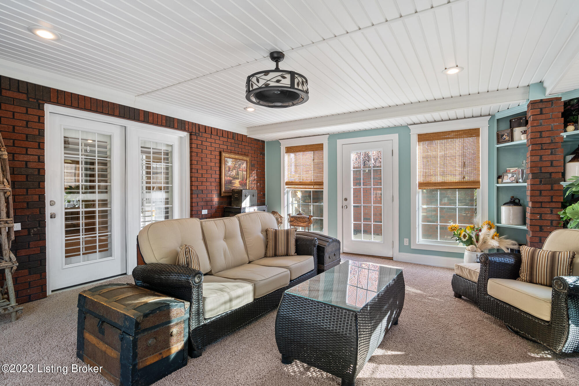 La Grange, Kentucky, 40031, United States, 5 Bedrooms Bedrooms, ,3 BathroomsBathrooms,Residential,For Sale,1793584