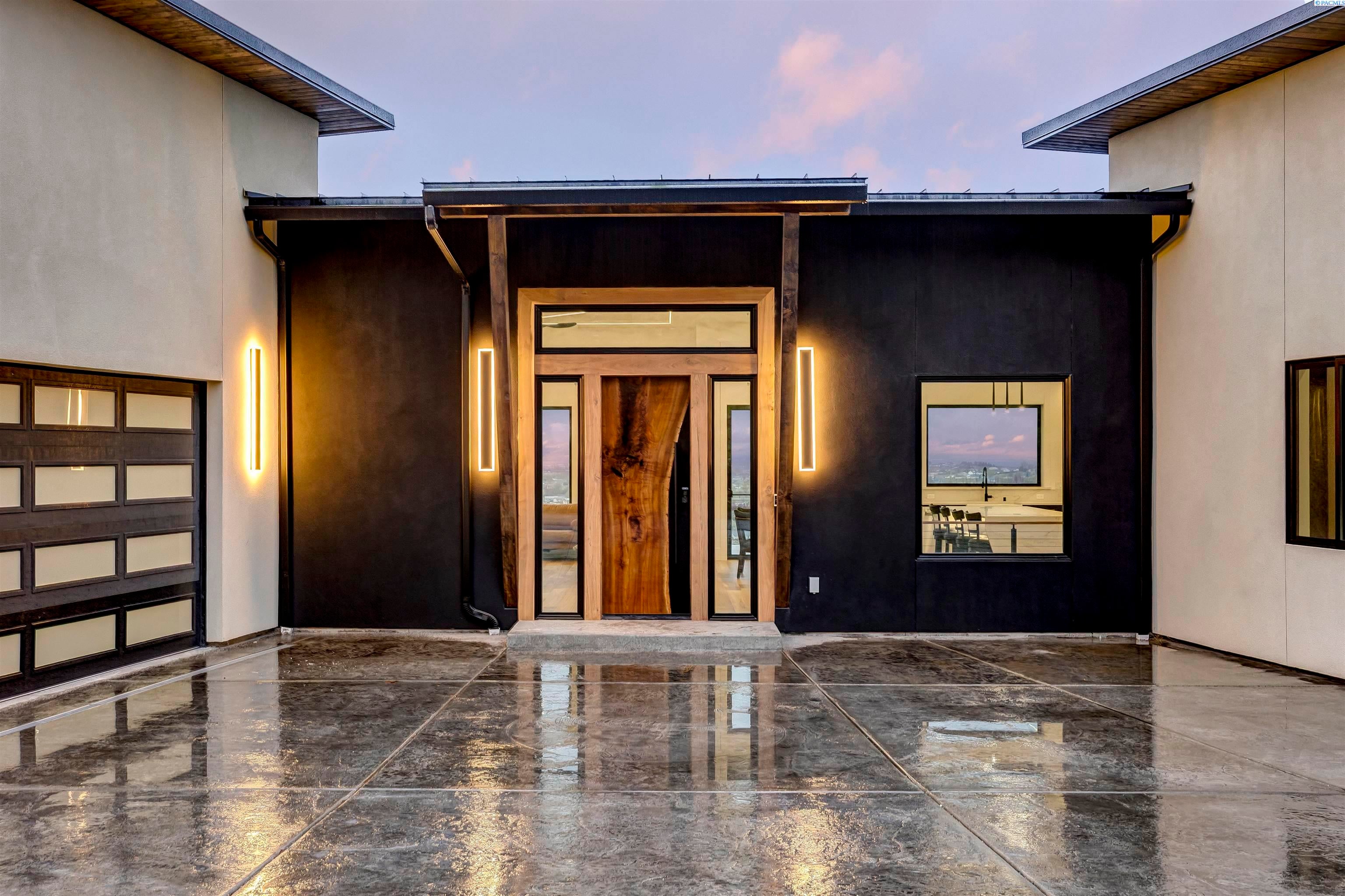 West Richland, Washington, 99353, United States, 4 Bedrooms Bedrooms, ,3 BathroomsBathrooms,Residential,For Sale,2033182