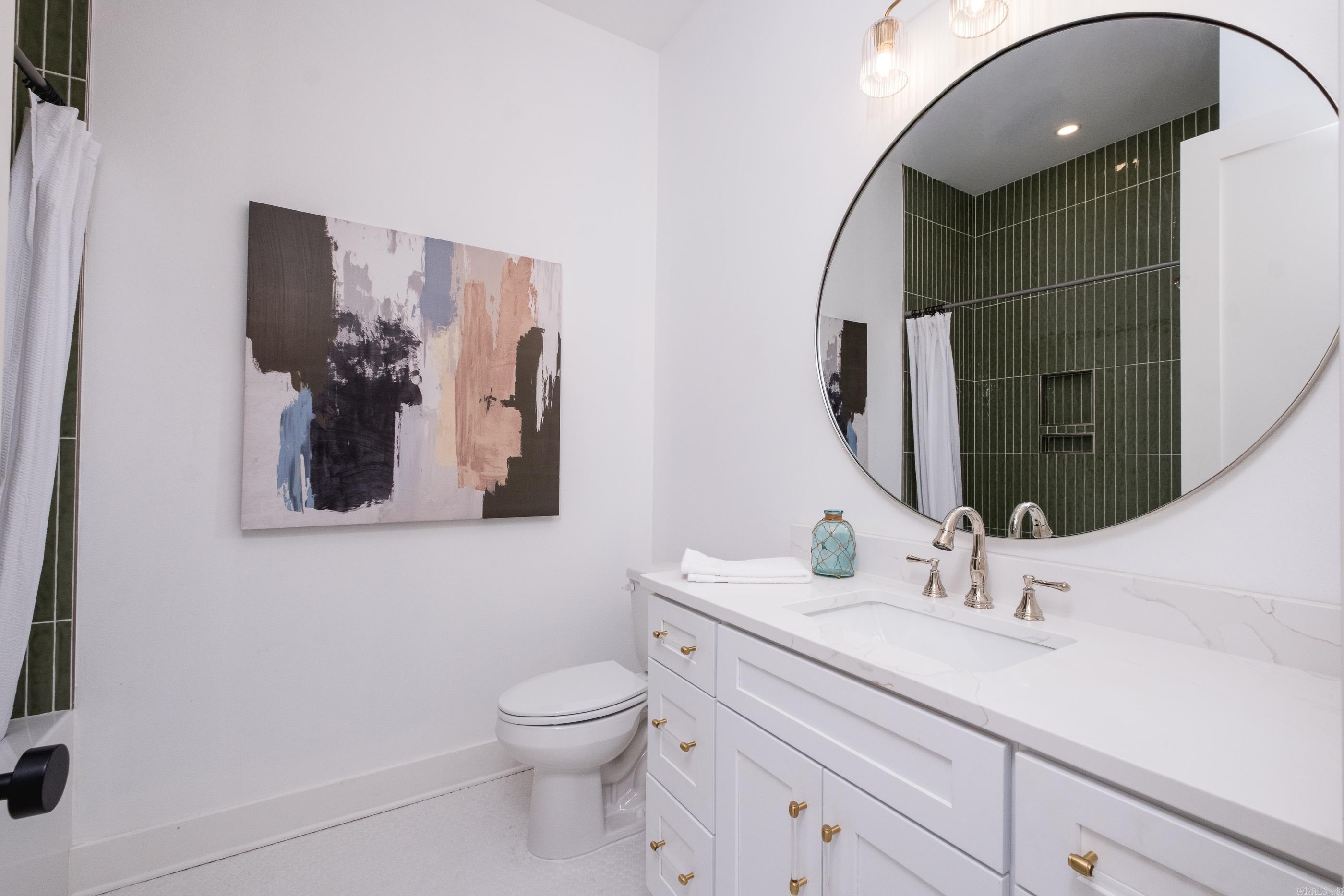 Little Rock, Arkansas, 72207, United States, 4 Bedrooms Bedrooms, ,4 BathroomsBathrooms,Residential,For Sale,1987623