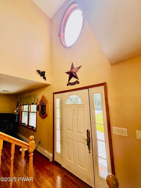 Milford, Pennsylvania, 18337, United States, 3 Bedrooms Bedrooms, ,3 BathroomsBathrooms,Residential,For Sale,1981276