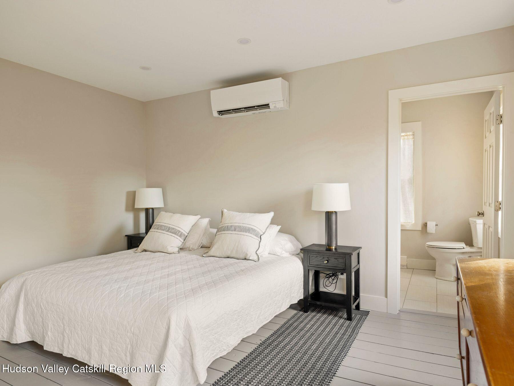 Rosendale, New York, 12472, United States, 3 Bedrooms Bedrooms, ,3 BathroomsBathrooms,Residential,For Sale,1998107