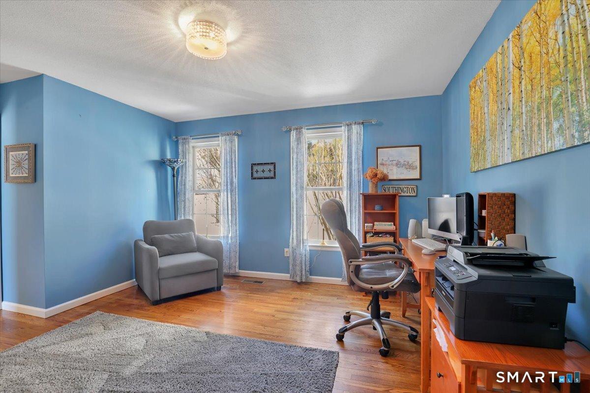 Southington, Connecticut, 06489, United States, 4 Bedrooms Bedrooms, ,4 BathroomsBathrooms,Residential,For Sale,2009677