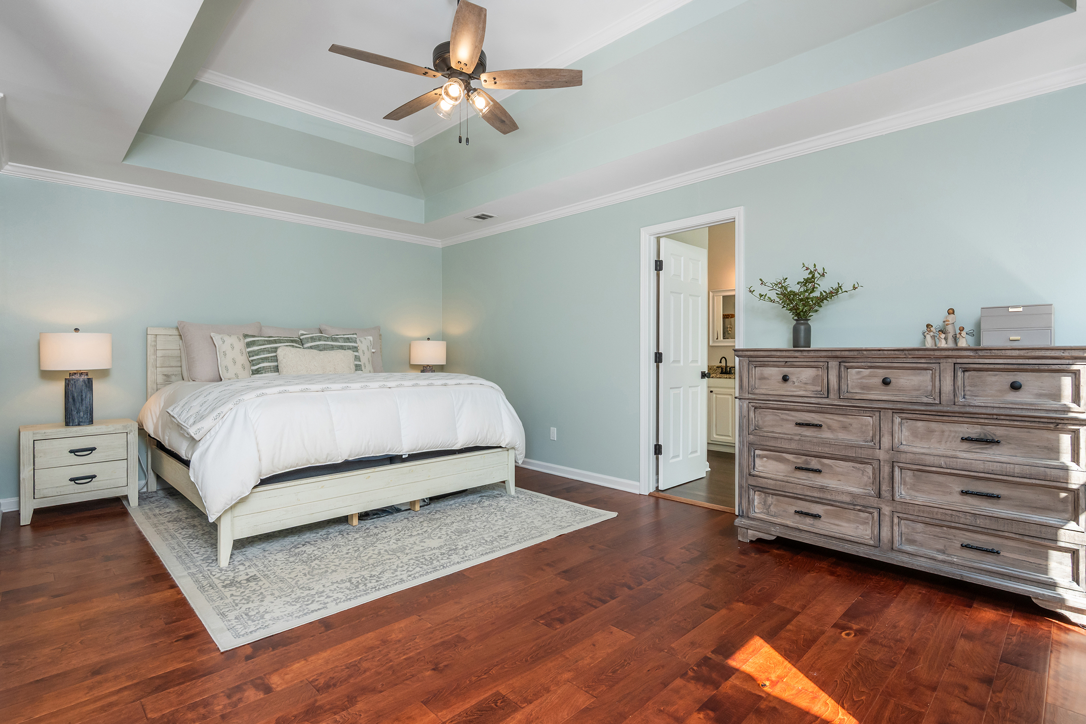  Timeless Charm Meets Effortless Everyday Living in the Heart of Alpharetta - 物件實景
