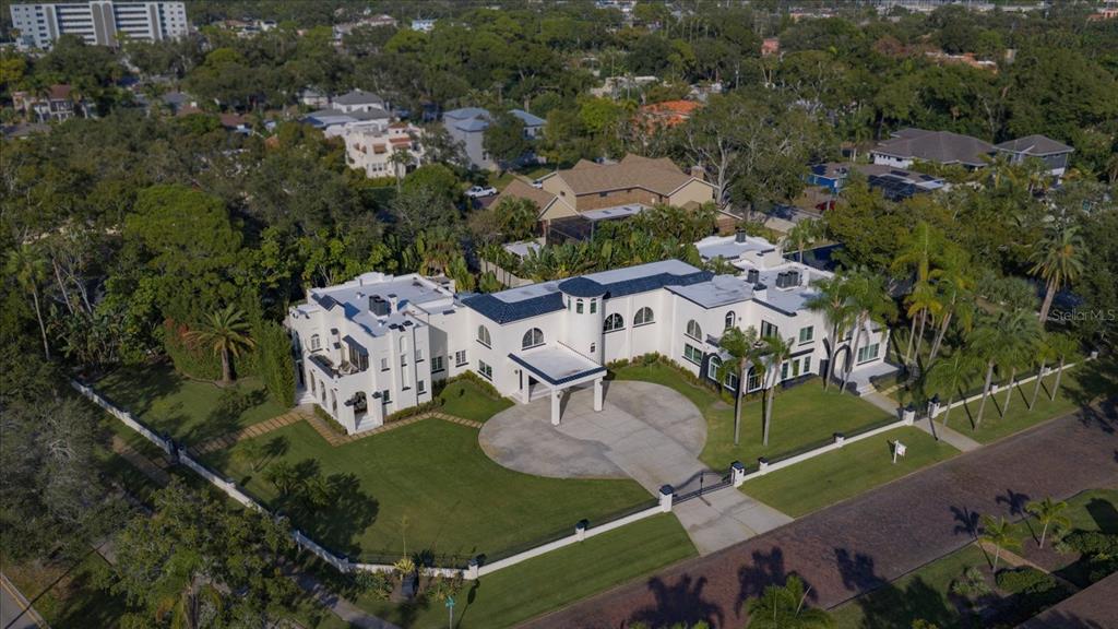 St Petersburg, Florida, 33707, United States, 5 Bedrooms Bedrooms, ,9 BathroomsBathrooms,Residential,For Sale,2000985