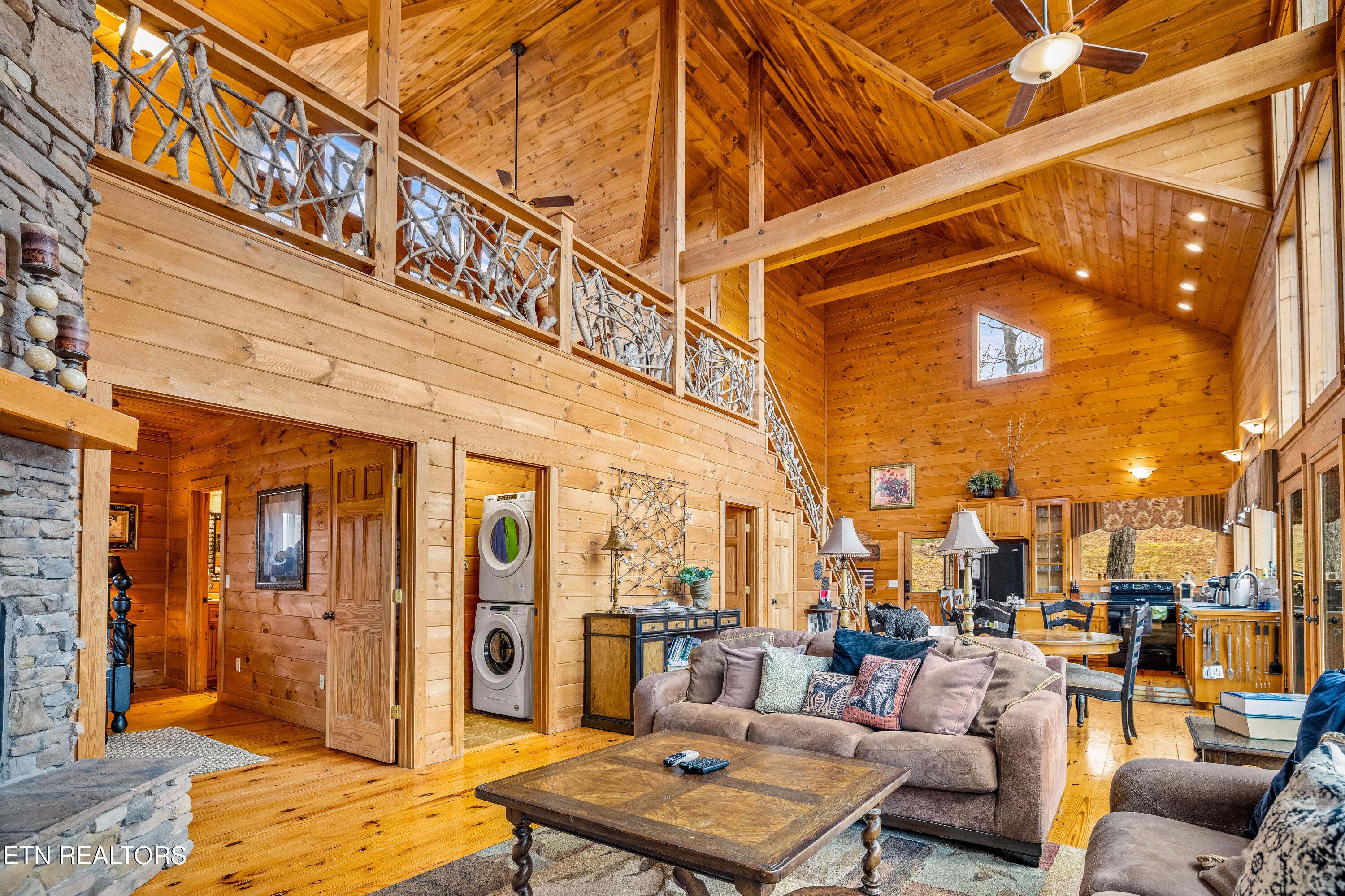 Townsend, Tennessee, 37882, United States, 3 Bedrooms Bedrooms, ,3 BathroomsBathrooms,Residential,For Sale,1982274