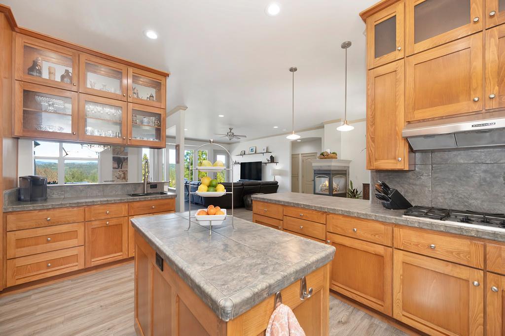 Placerville, California, 95667, United States, 4 Bedrooms Bedrooms, ,3 BathroomsBathrooms,Residential,For Sale,1872985