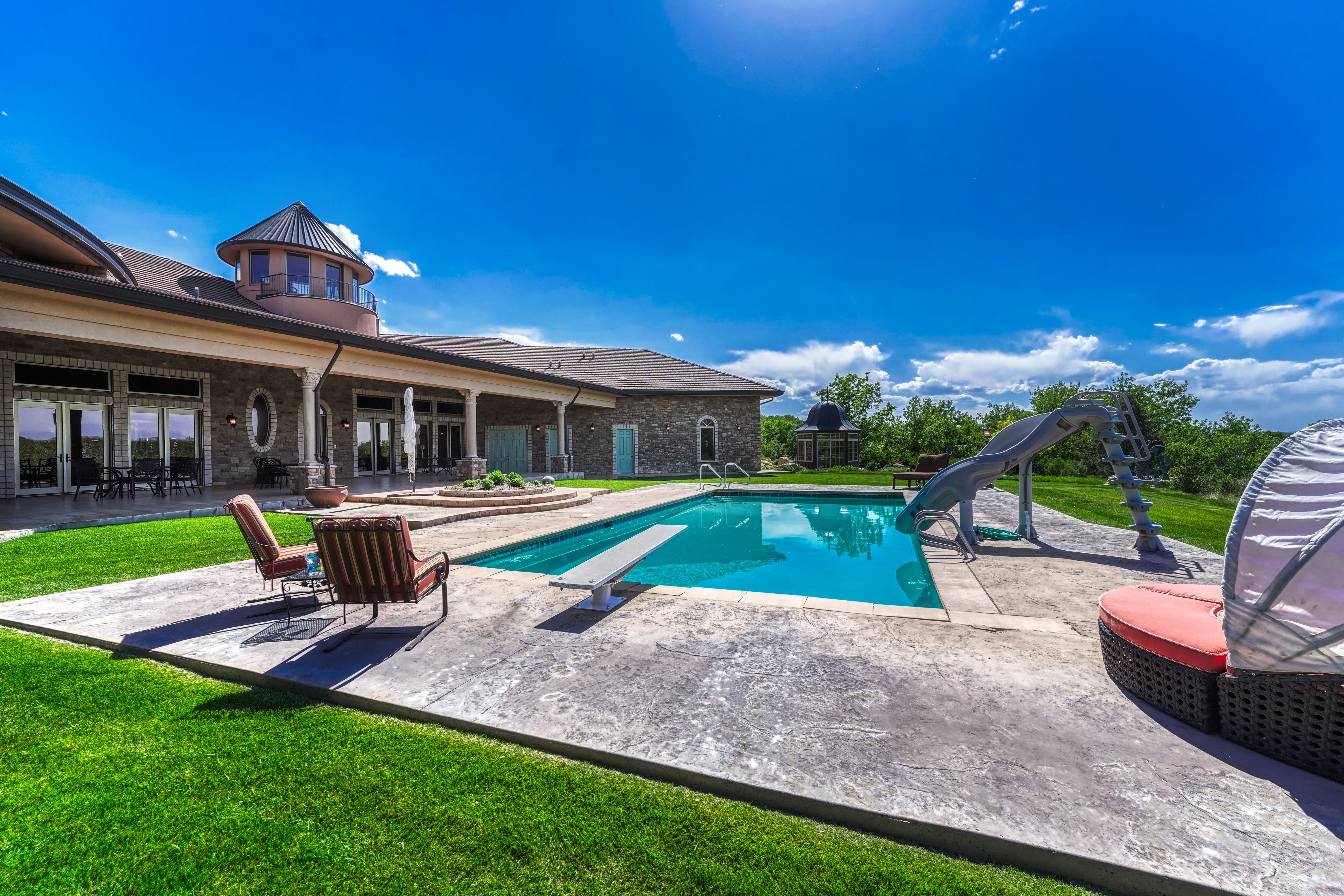  Extraordinary Estate on Pueblo