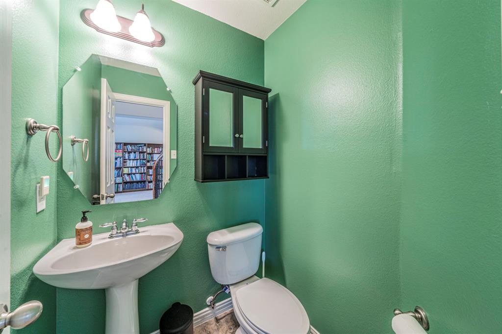 Fort Worth, Texas, 76244, United States, 4 Bedrooms Bedrooms, ,4 BathroomsBathrooms,Residential,For Sale,2038364