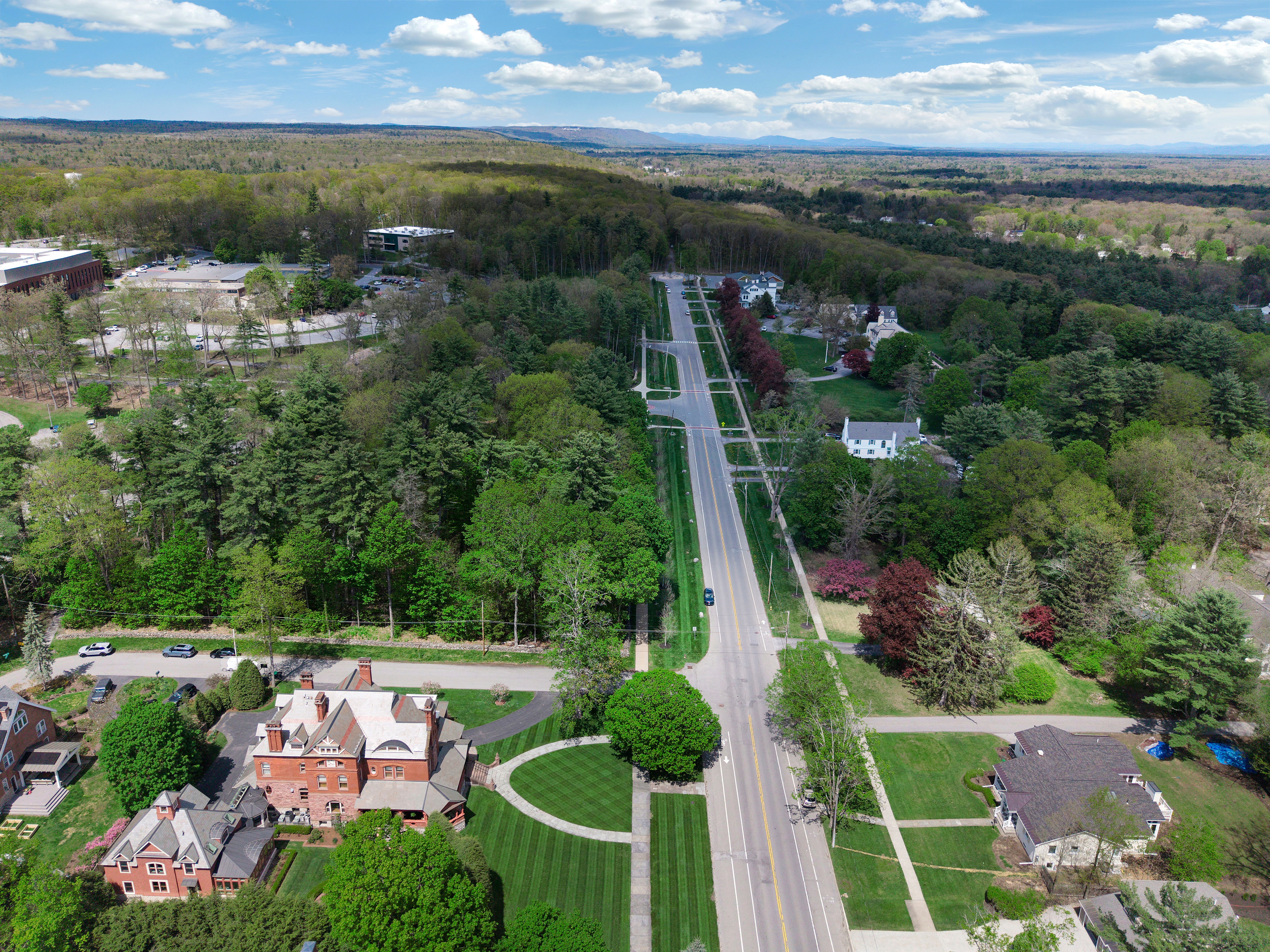  795 N Broadway, Saratoga Springs, NY, 12866 - 物件實景